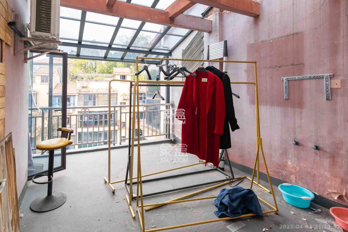 悦禧国际山庄 5室0厅3卫 4000.0元/月 悦禧国际山庄 5室0厅3卫 4000.0元/月室内图