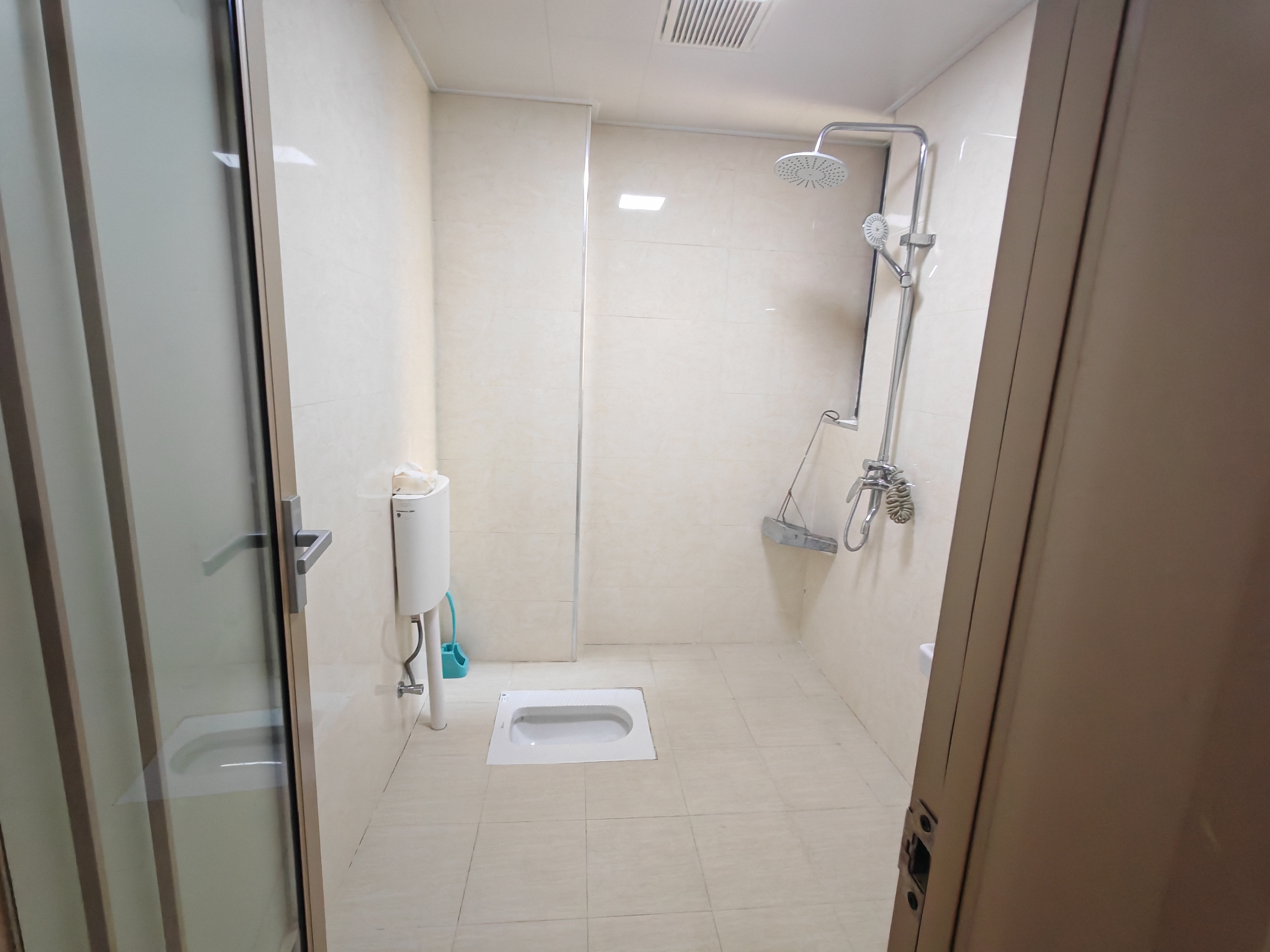 天门中央广场 4室2厅2卫 3000.0元/月 天门中央广场 4室2厅2卫 3000.0元/月室内图