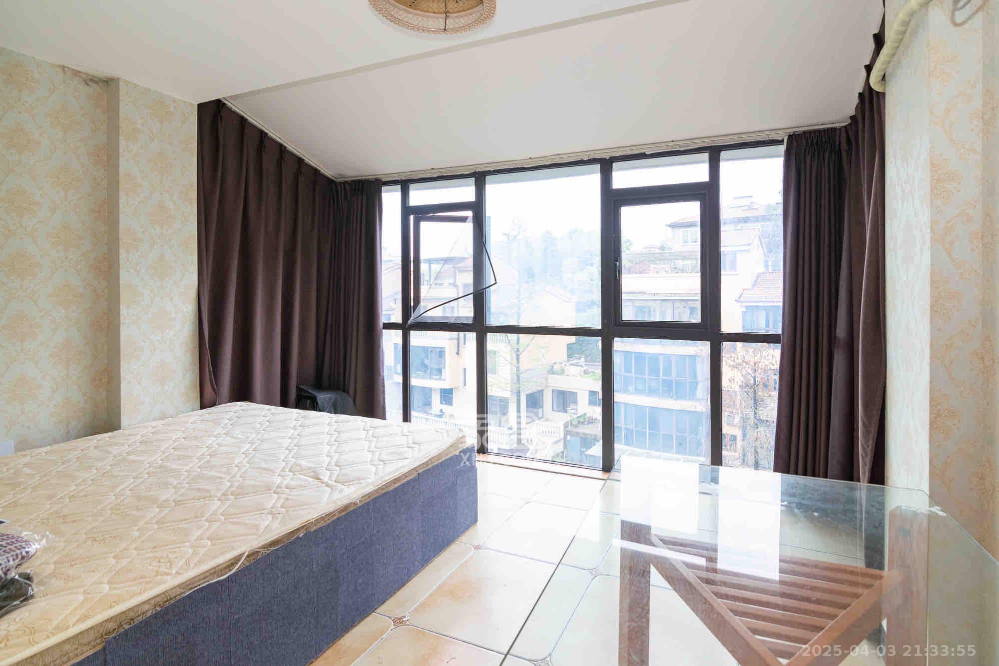 悦禧国际山庄 5室0厅3卫 4000.0元/月 悦禧国际山庄 5室0厅3卫 4000.0元/月室内图