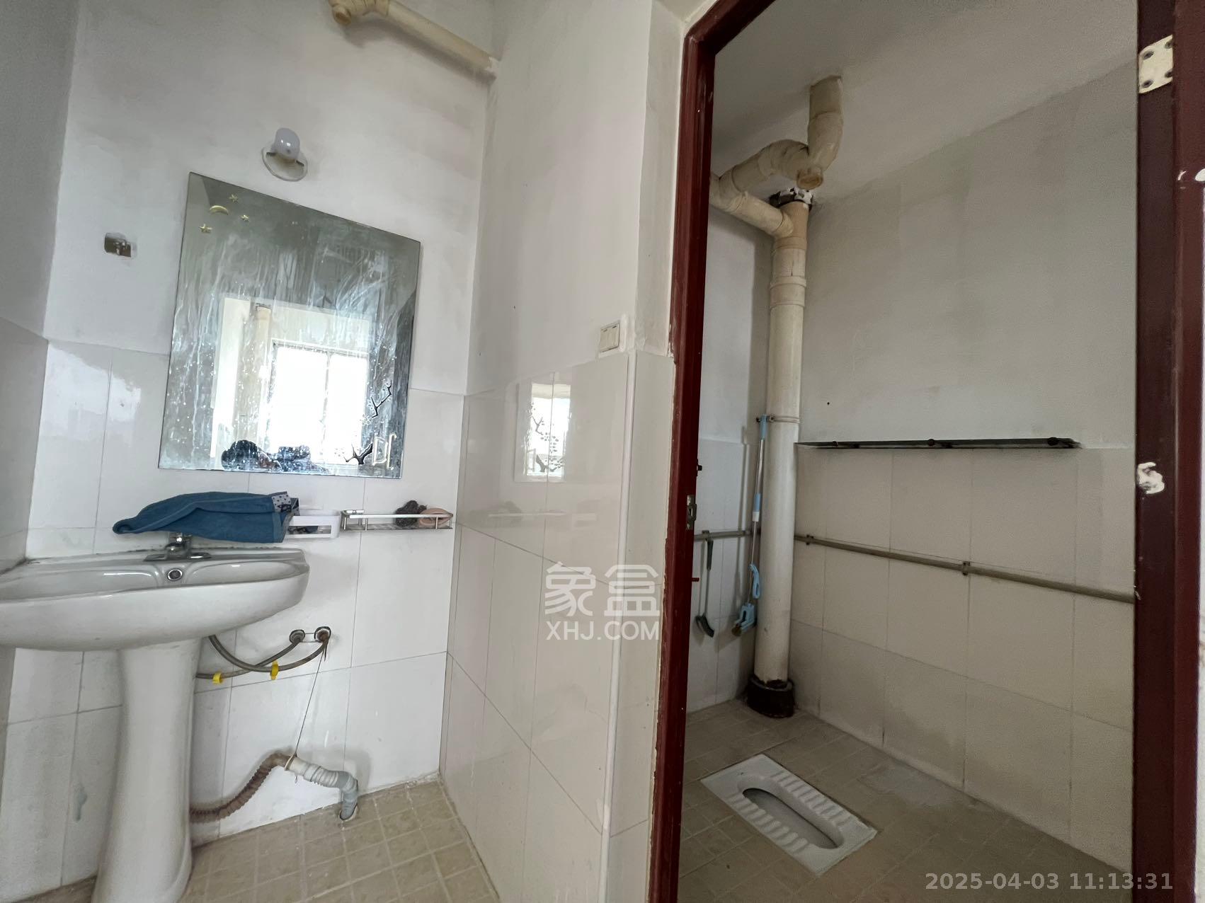 上河国际B座  2室1厅1卫   2200.00元/月室内图