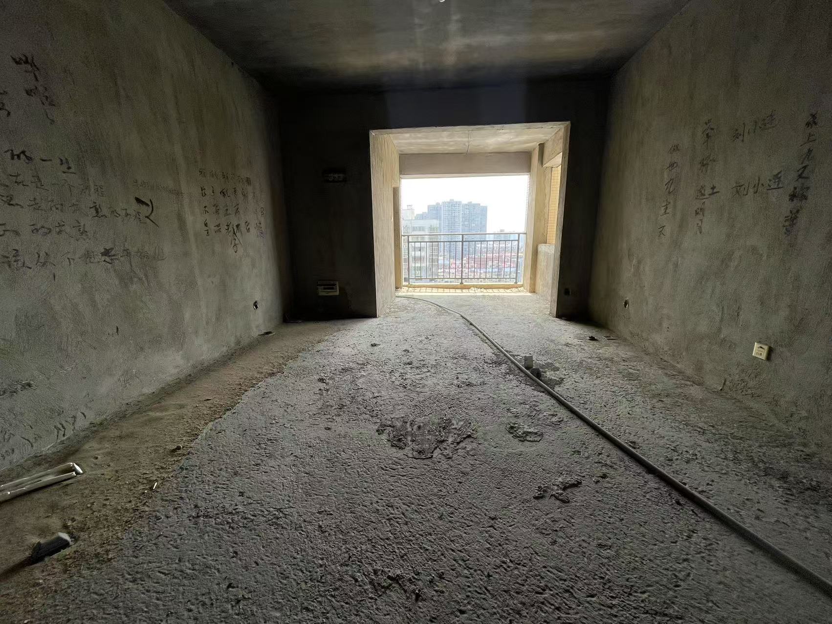 龙泰熙城  3室2厅1卫    39.8万 龙泰熙城  3室2厅1卫    39.8万室内图