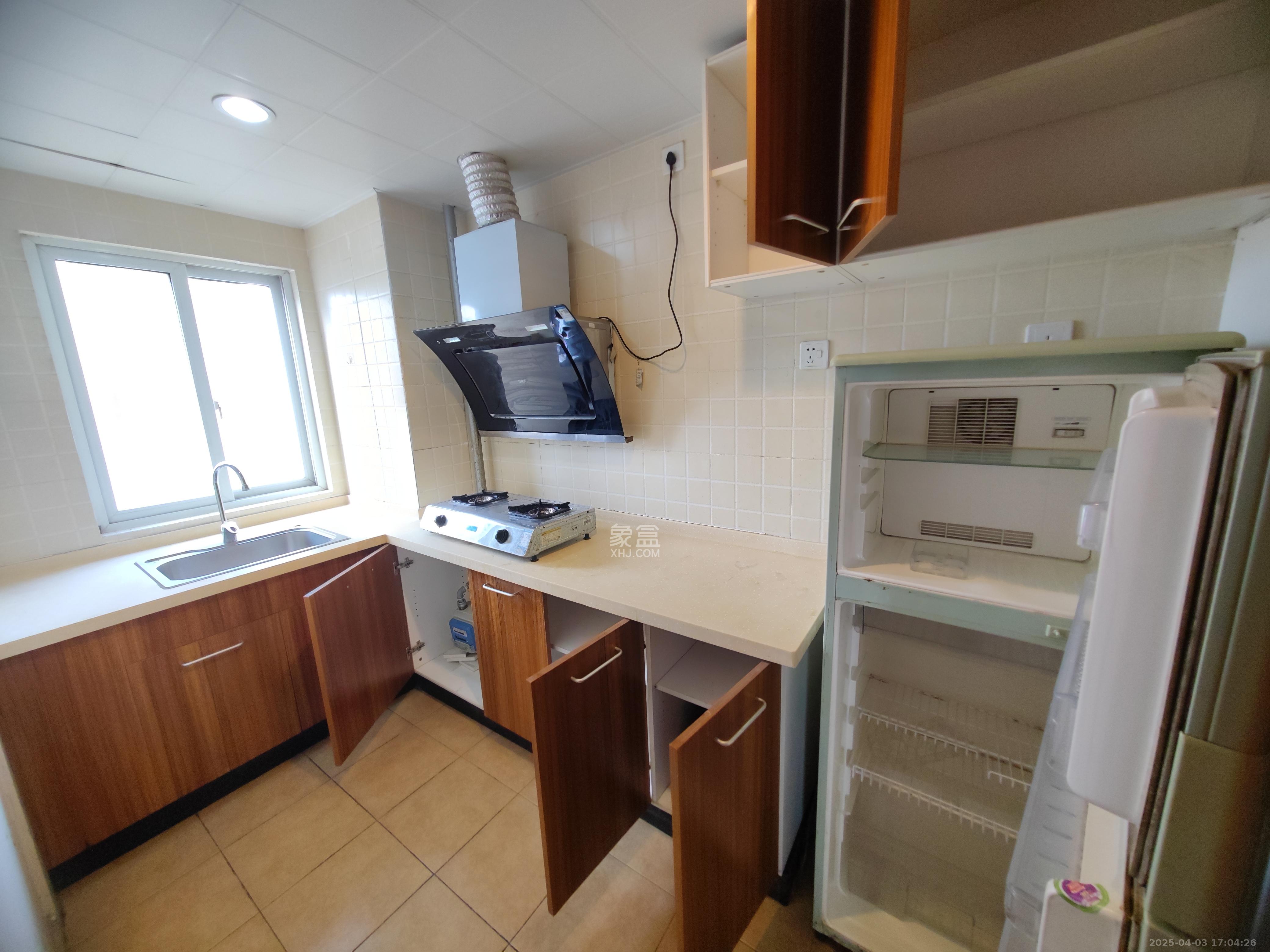 花样年华  2室2厅1卫    1200.0元/月 花样年华  2室2厅1卫    1200.0元/月室内图