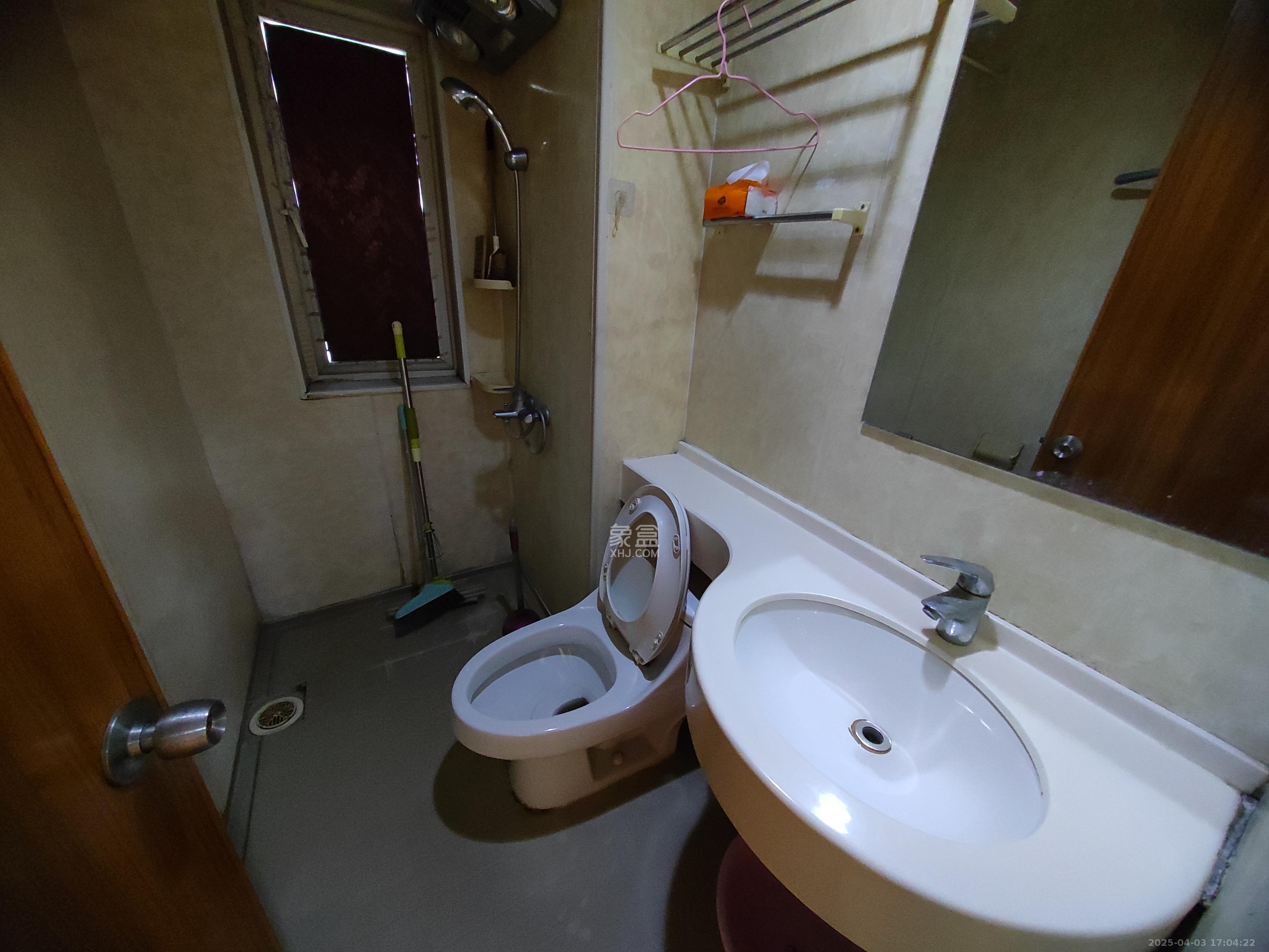 花样年华  2室2厅1卫    1200.0元/月 花样年华  2室2厅1卫    1200.0元/月室内图