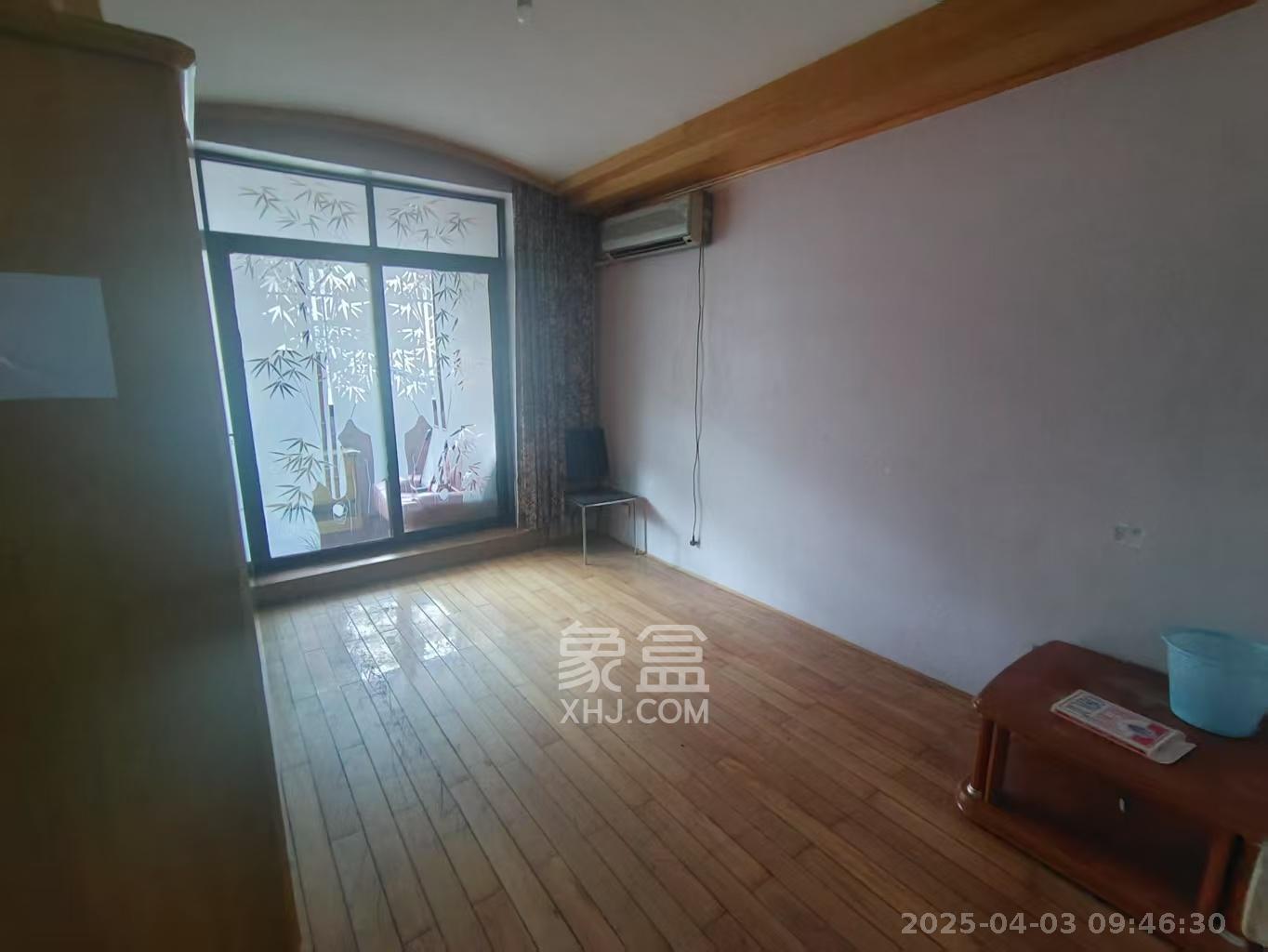 席草田散盘 3室1厅1卫 2000.0元/月 席草田散盘 3室1厅1卫 2000.0元/月室内图