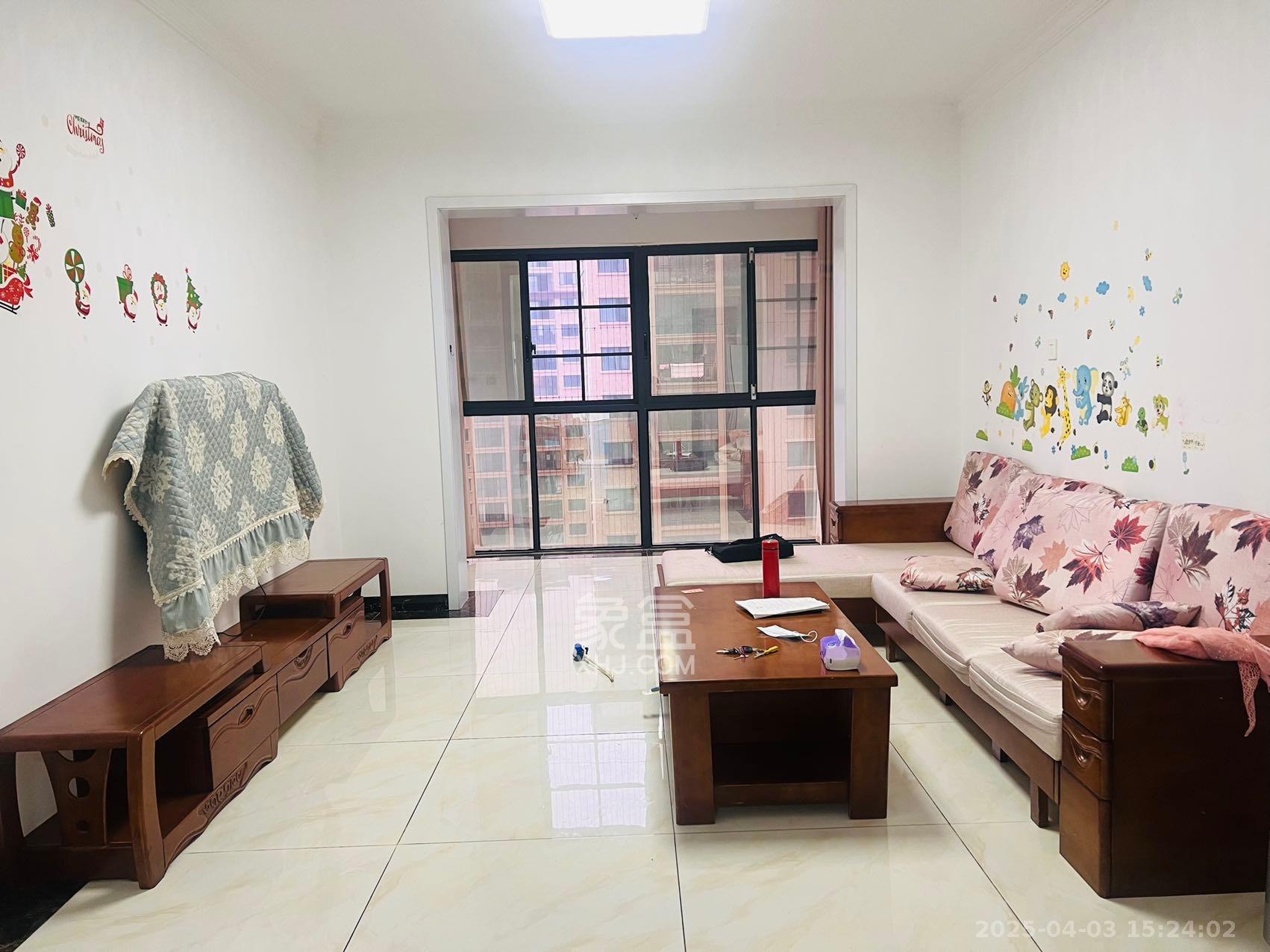 中南红领邦(红星嘉和苑) 3室1厅1卫 2400.0元/月 中南红领邦(红星嘉和苑) 3室1厅1卫 2400.0元/月室内图