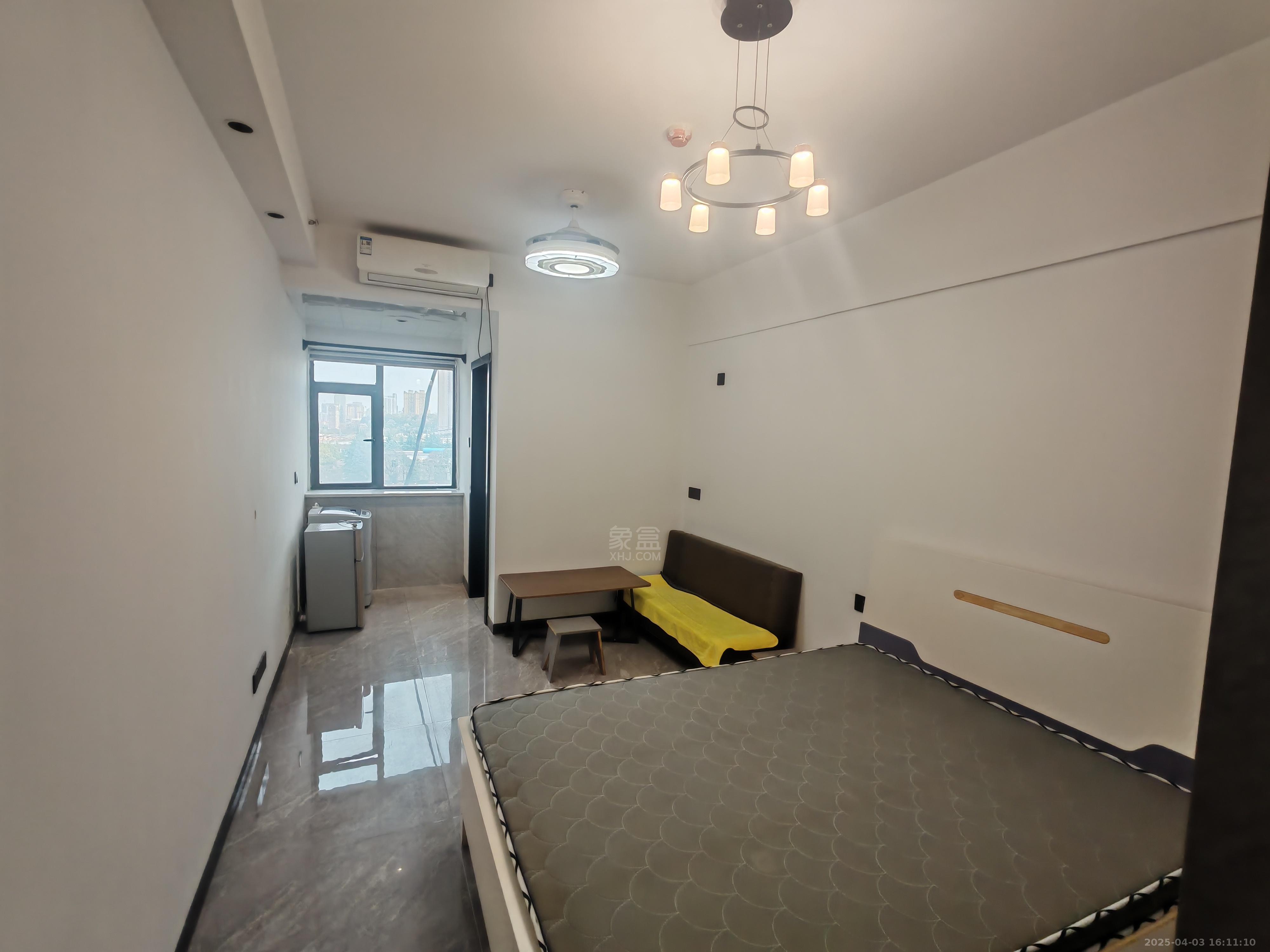 和顺天河广场(型格广场)  1室1厅1卫    1200.0元/月 和顺天河广场(型格广场)  1室1厅1卫    1200.0元/月室内图