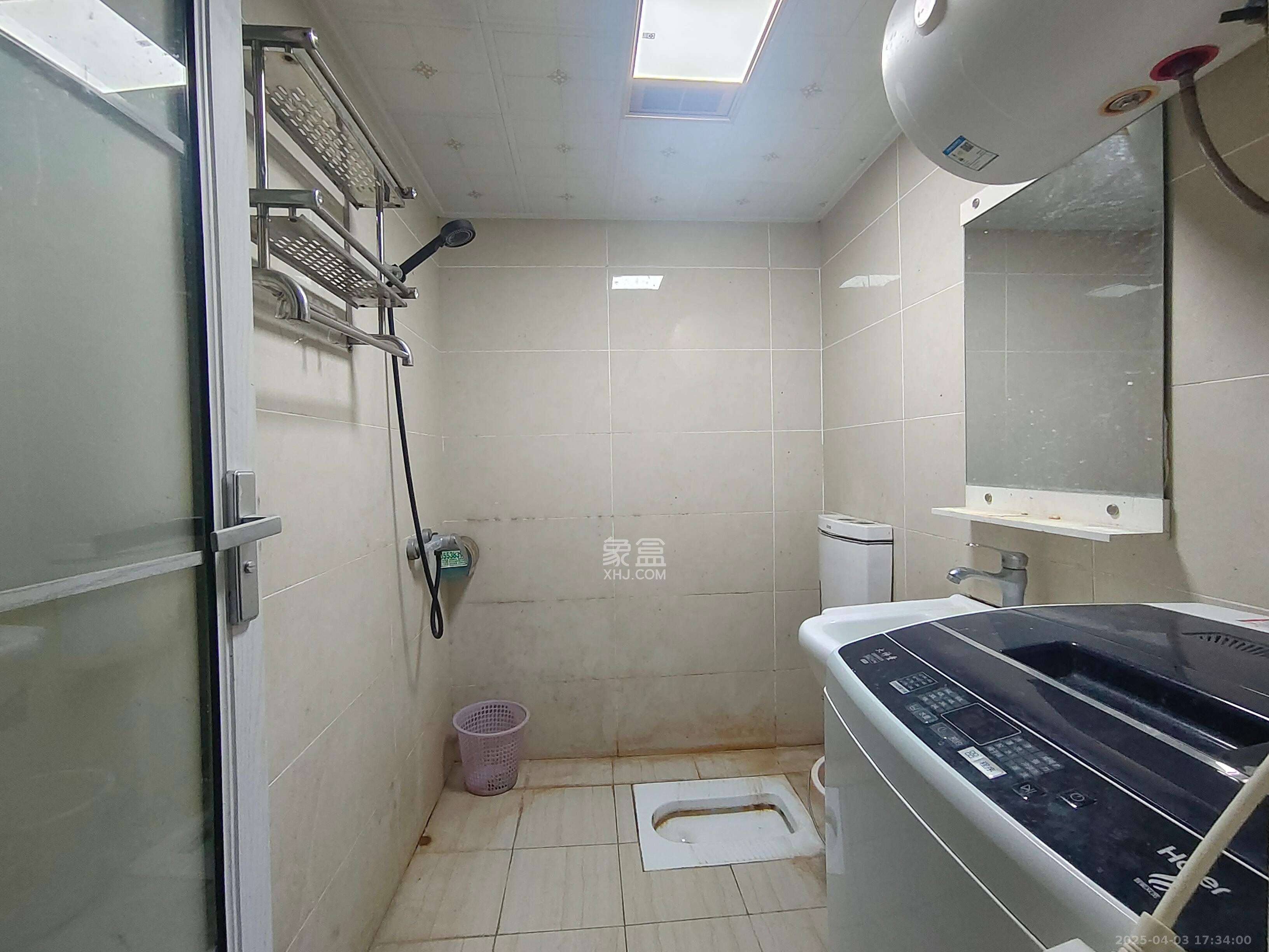 南国嘉苑 2室2厅1卫 1200.0元/月 南国嘉苑 2室2厅1卫 1200.0元/月室内图