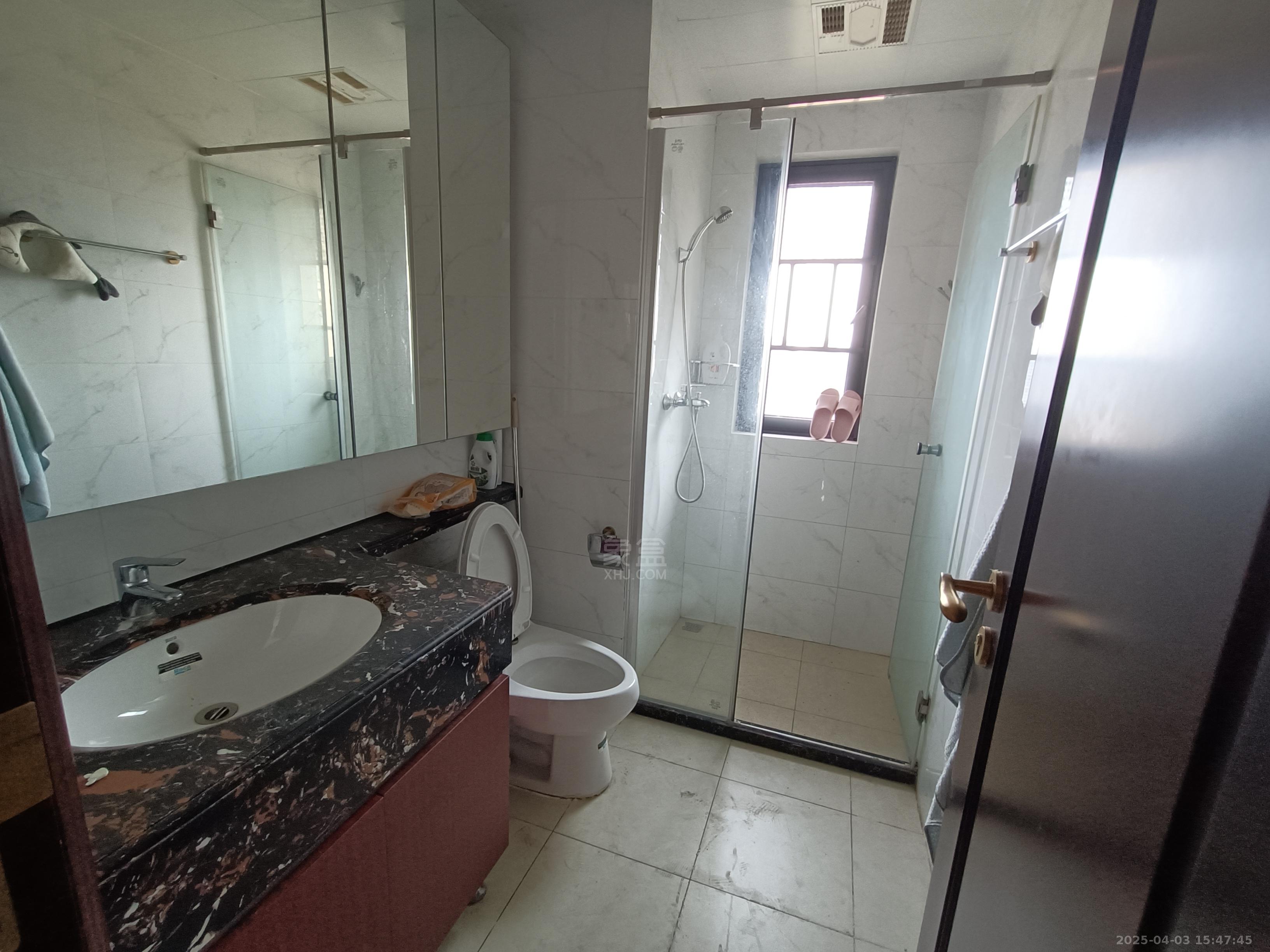 恒大华府 3室2厅2卫 2400.0元/月 恒大华府 3室2厅2卫 2400.0元/月室内图