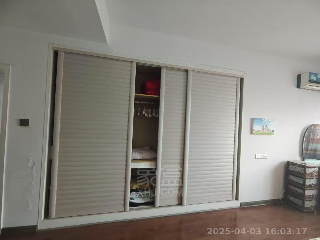 中央皇庭 2室2厅1卫 1500.0元/月 中央皇庭 2室2厅1卫 1500.0元/月室内图