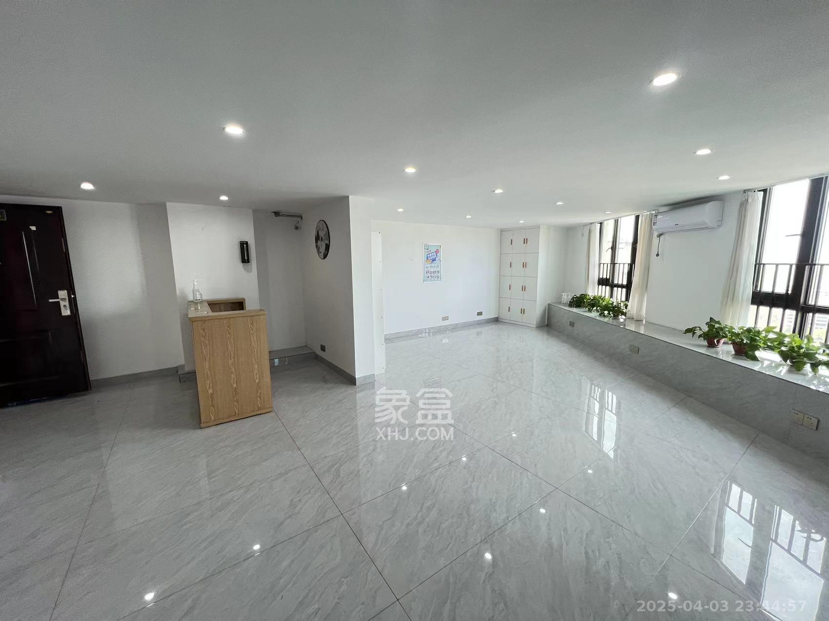 弘阳时光里 2室2厅1卫 2800.0元/月 弘阳时光里 2室2厅1卫 2800.0元/月室内图