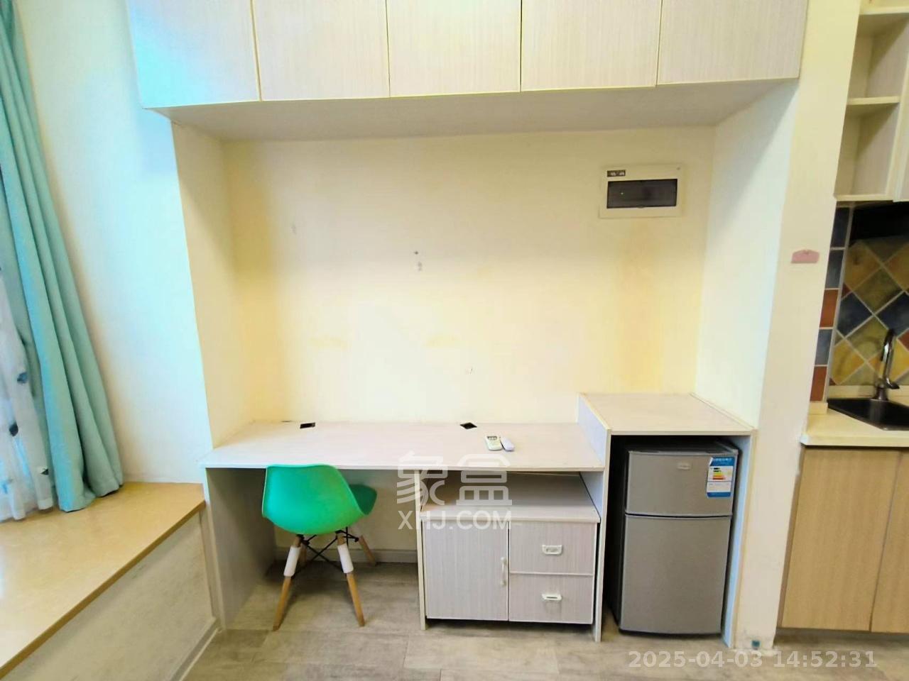 兰亭湾畔 1室1厅1卫 1100.0元/月 兰亭湾畔 1室1厅1卫 1100.0元/月室内图