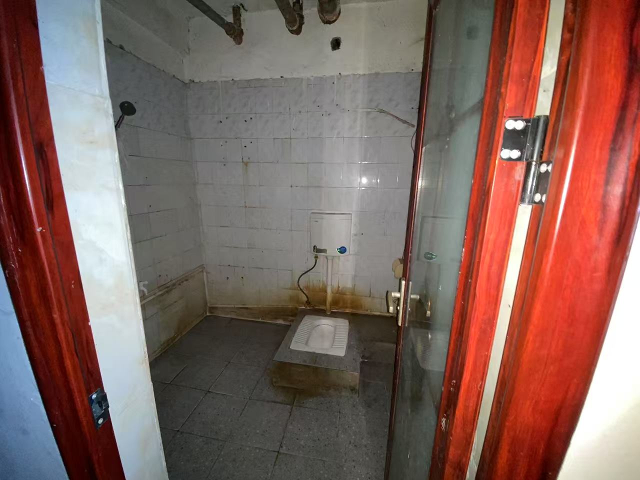 港苑小区  3室2厅1卫   2000.00元/月室内图
