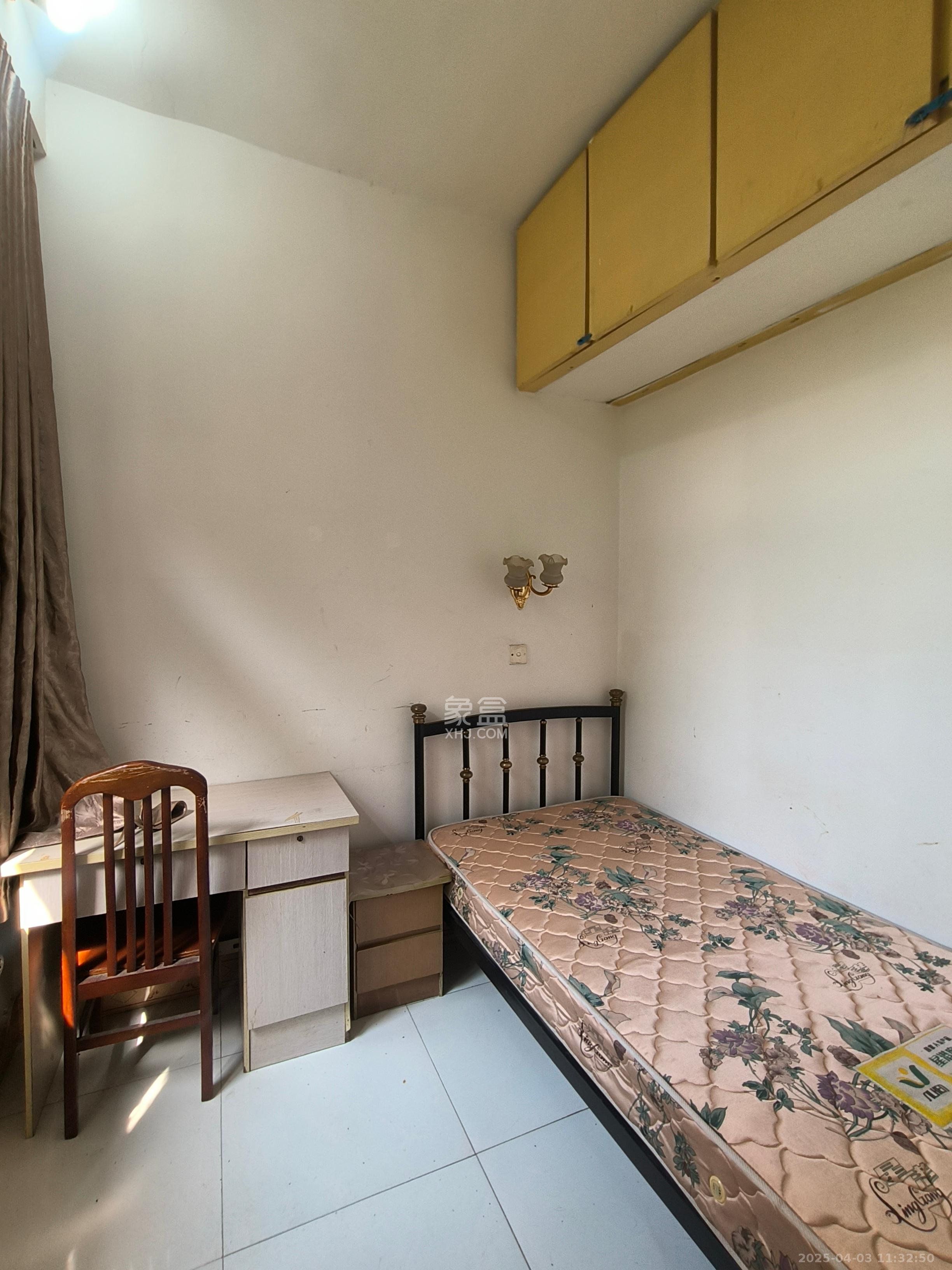 向韶村 3室1厅1卫 1600.0元/月 向韶村 3室1厅1卫 1600.0元/月室内图