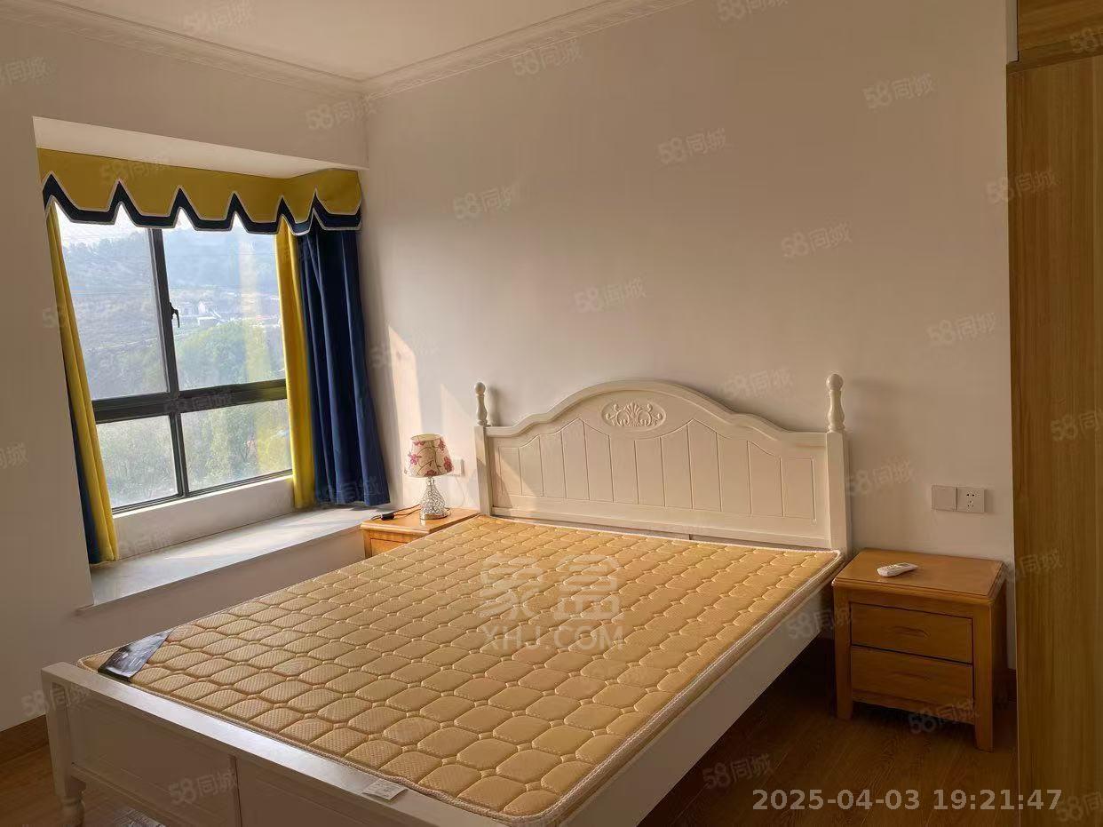 时代新城(翰林府) 2室1厅1卫 1700.0元/月 时代新城(翰林府) 2室1厅1卫 1700.0元/月室内图