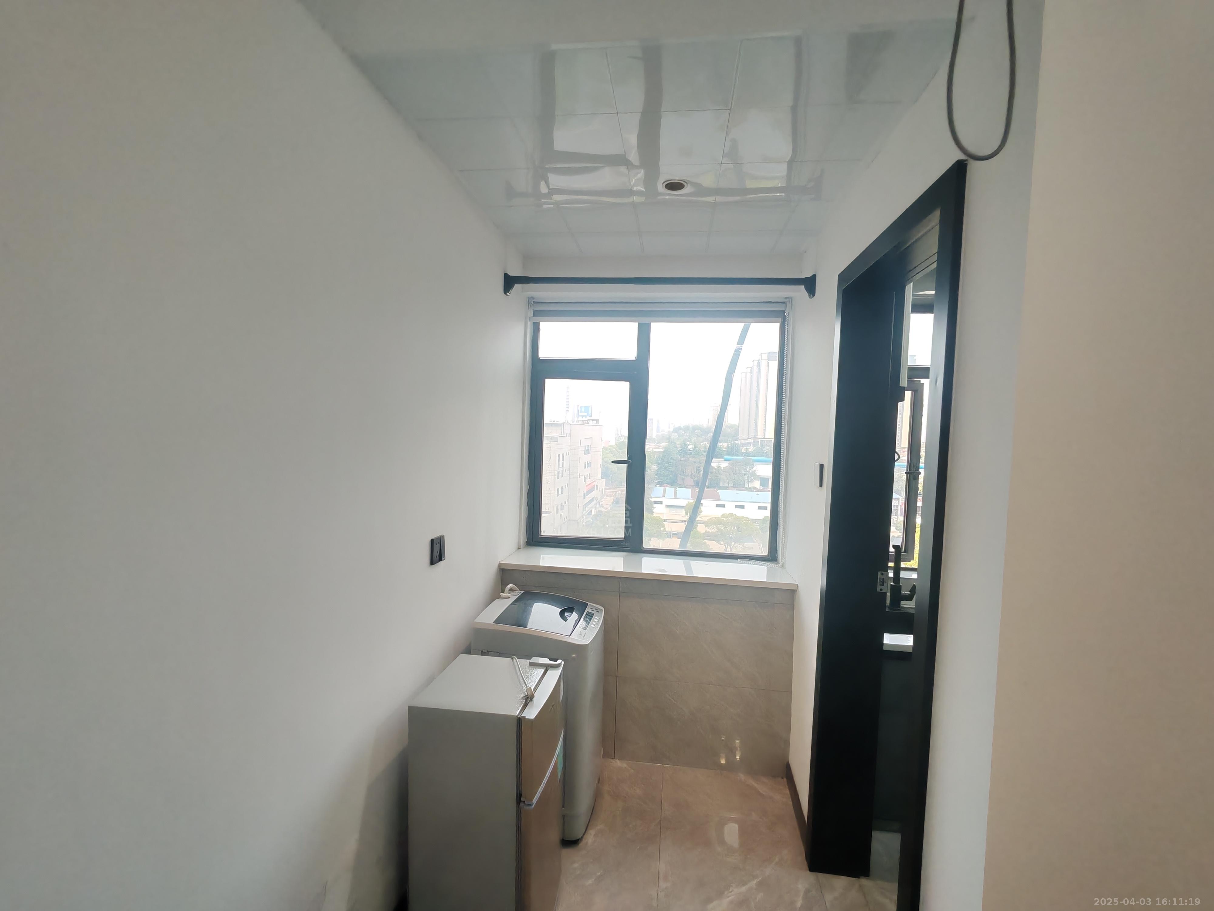 和顺天河广场(型格广场)  1室1厅1卫    1200.0元/月 和顺天河广场(型格广场)  1室1厅1卫    1200.0元/月室内图