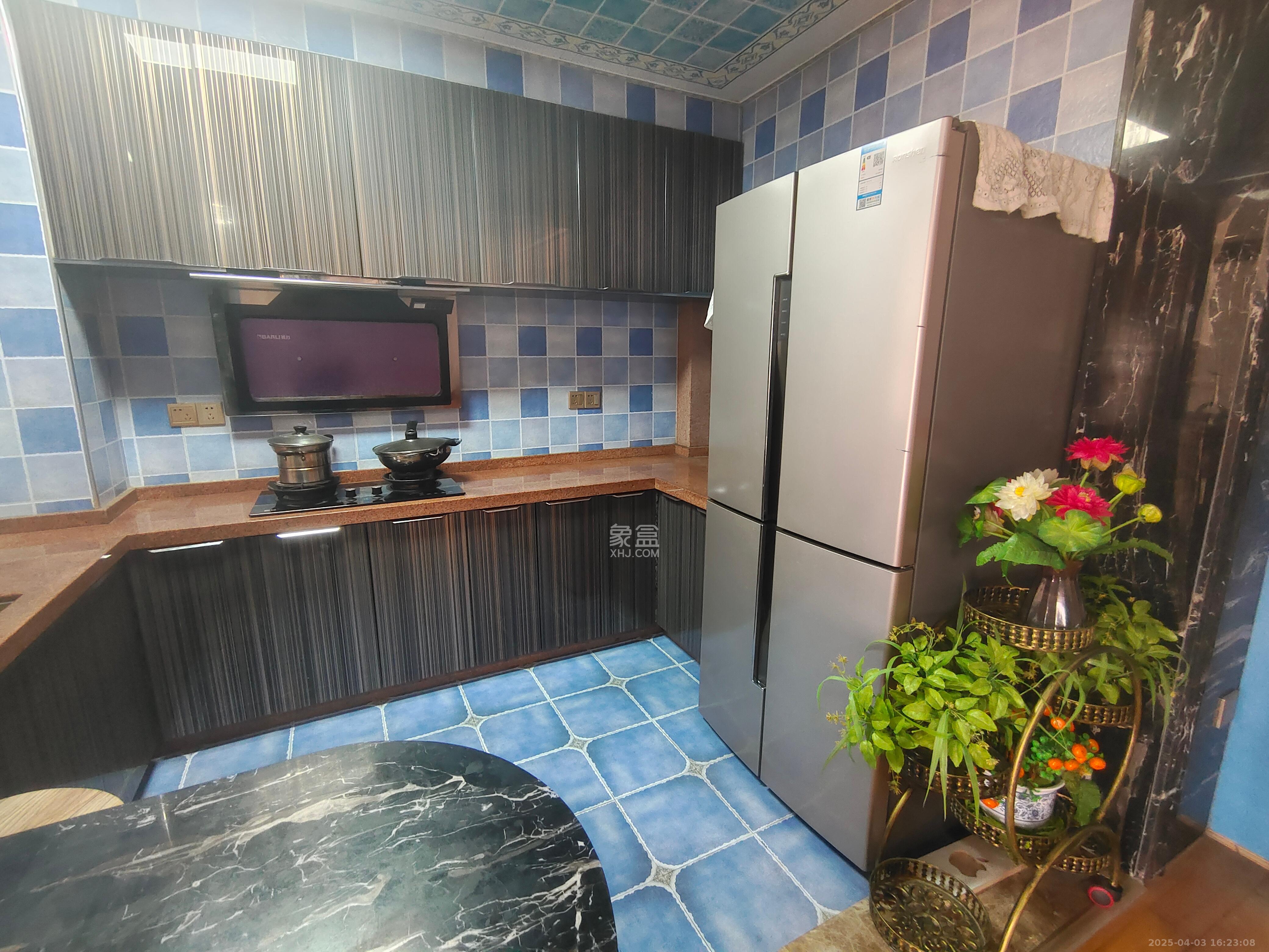 兴汝金城  3室2厅2卫    2400.0元/月 兴汝金城  3室2厅2卫    2400.0元/月室内图