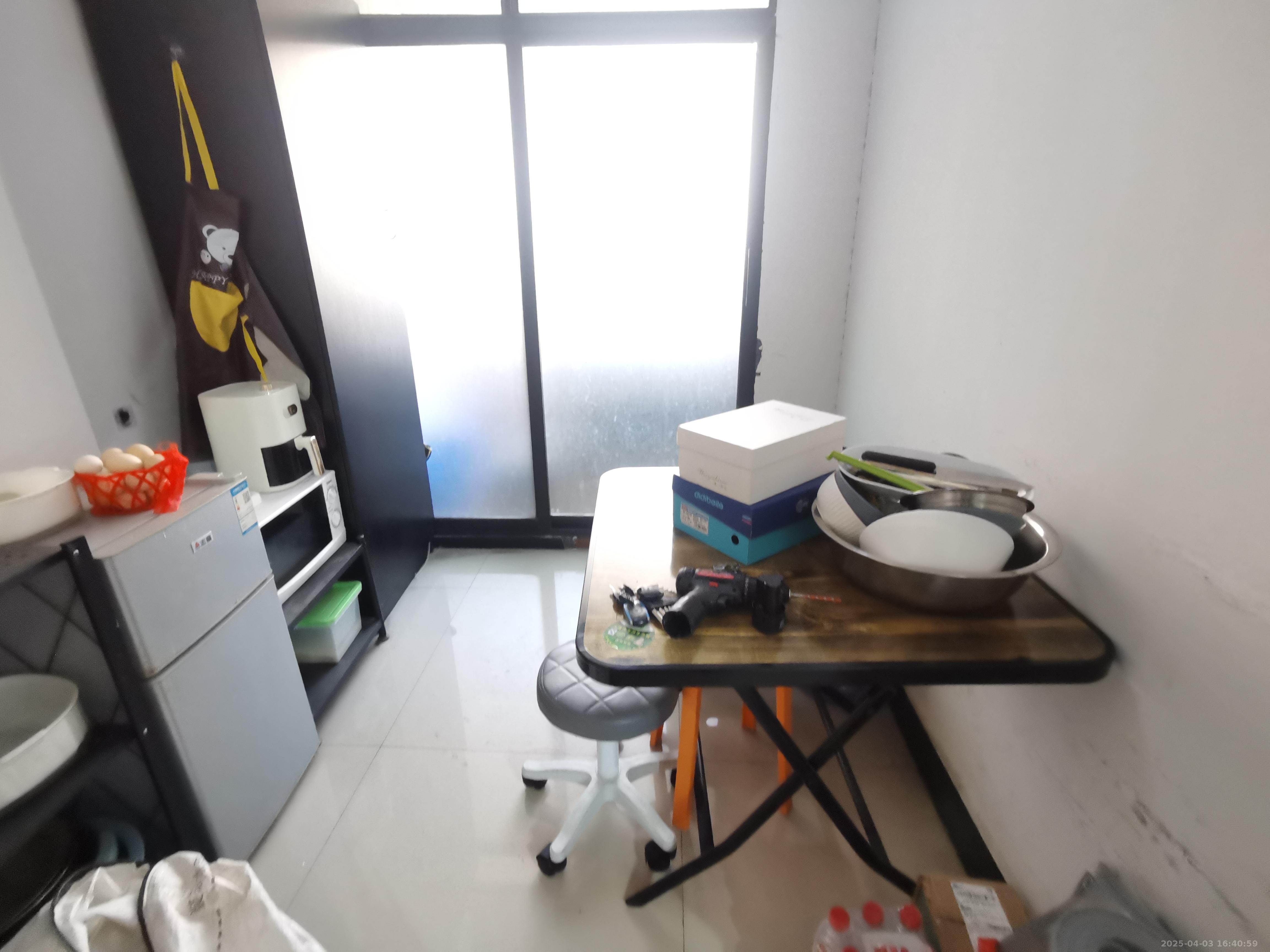 湘腾城市广场 2室2厅1卫 2900.0元/月 湘腾城市广场 2室2厅1卫 2900.0元/月室内图