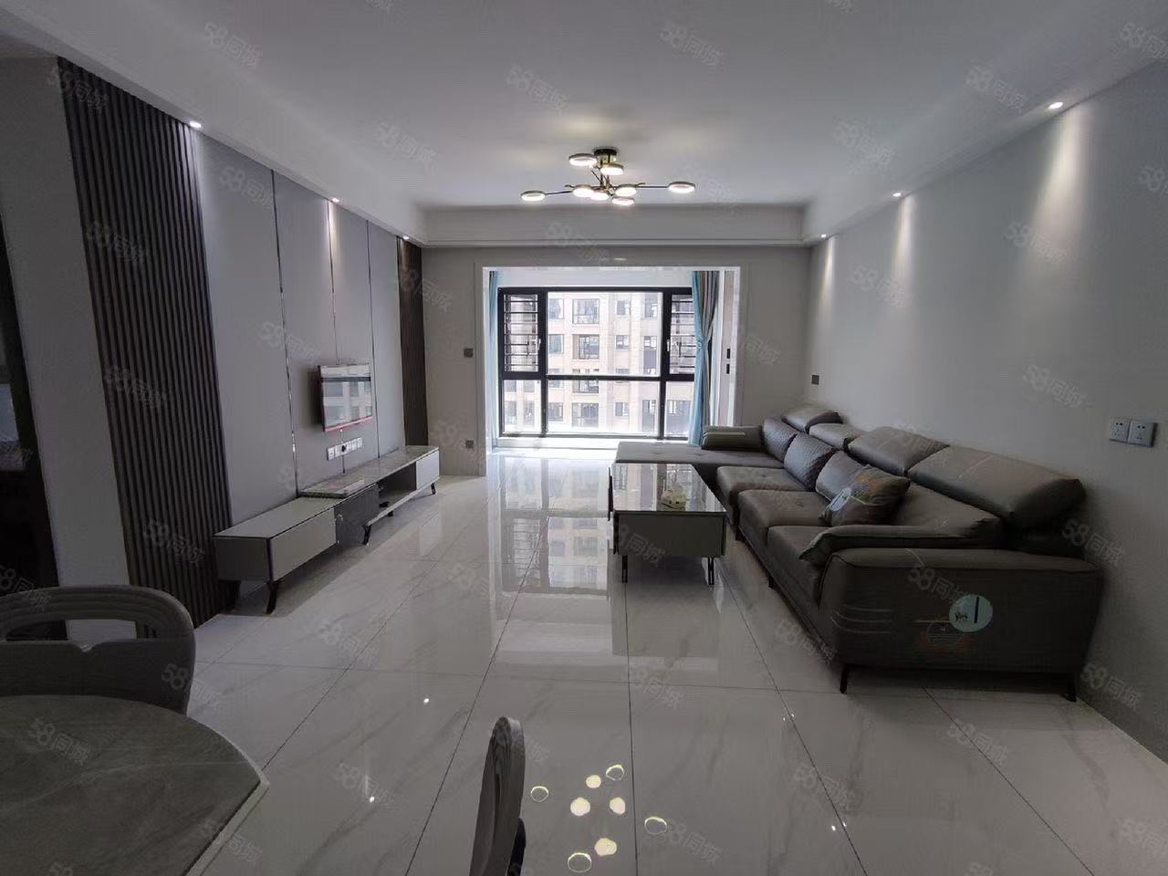 美的梧桐庄园 3室2厅2卫 2800.0元/月 美的梧桐庄园 3室2厅2卫 2800.0元/月室内图