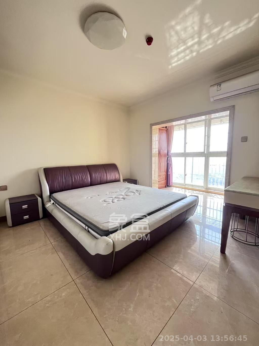 荷韵园 3室2厅1卫 2200.0元/月 荷韵园 3室2厅1卫 2200.0元/月室内图