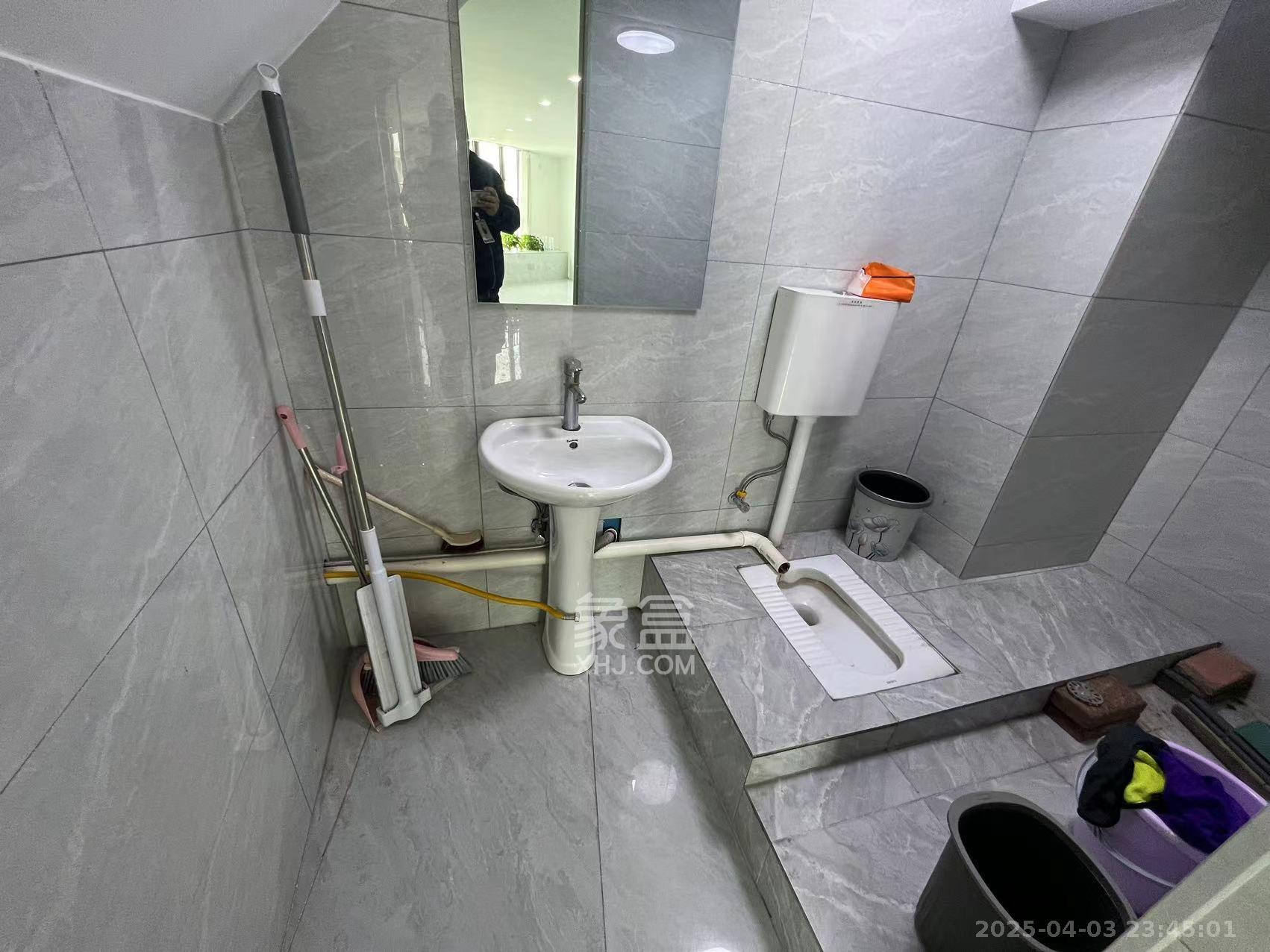 弘阳时光里 2室2厅1卫 2800.0元/月 弘阳时光里 2室2厅1卫 2800.0元/月室内图