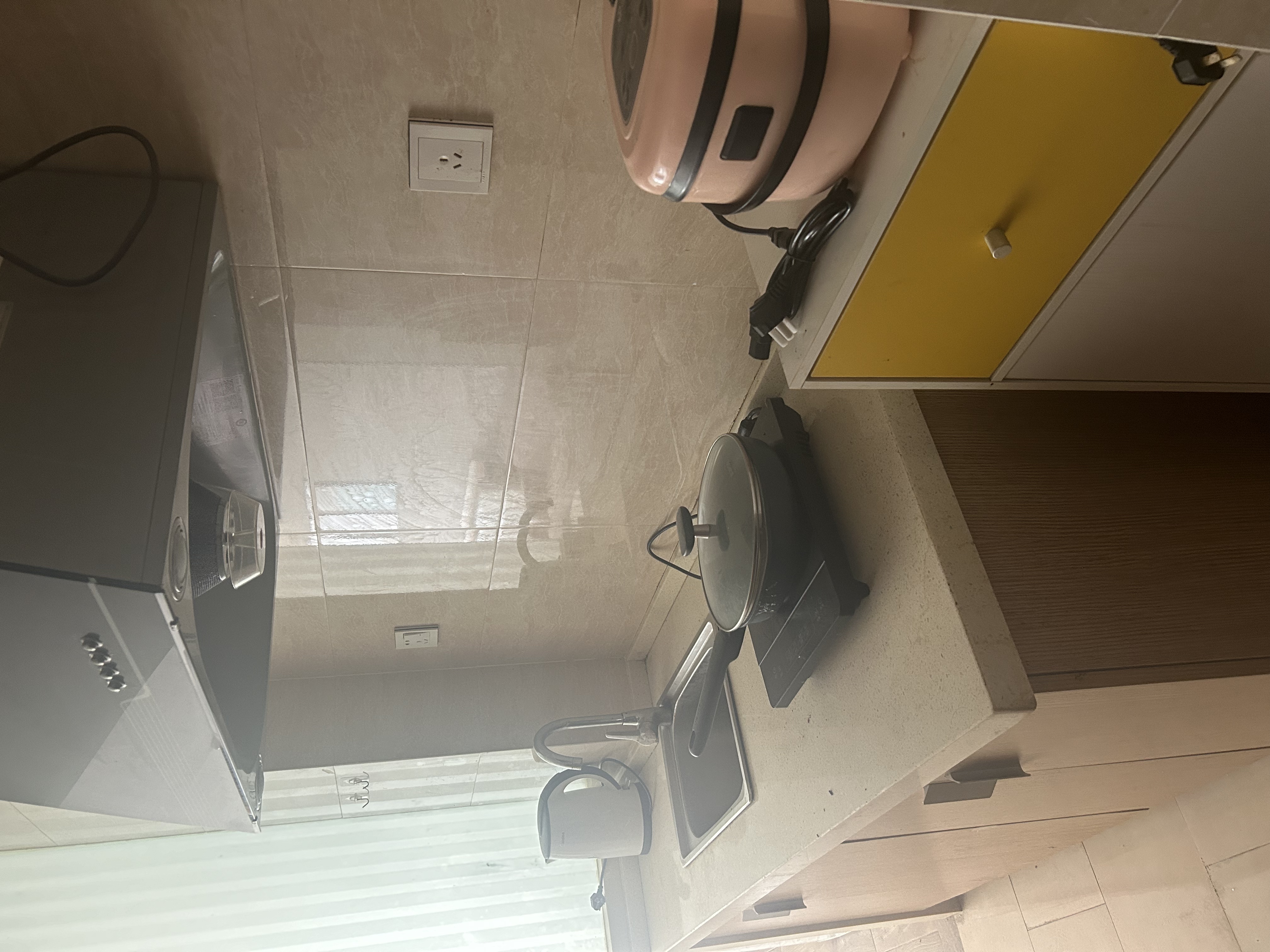 珠江愉景新城  1室1厅1卫   1200.00元/月室内图