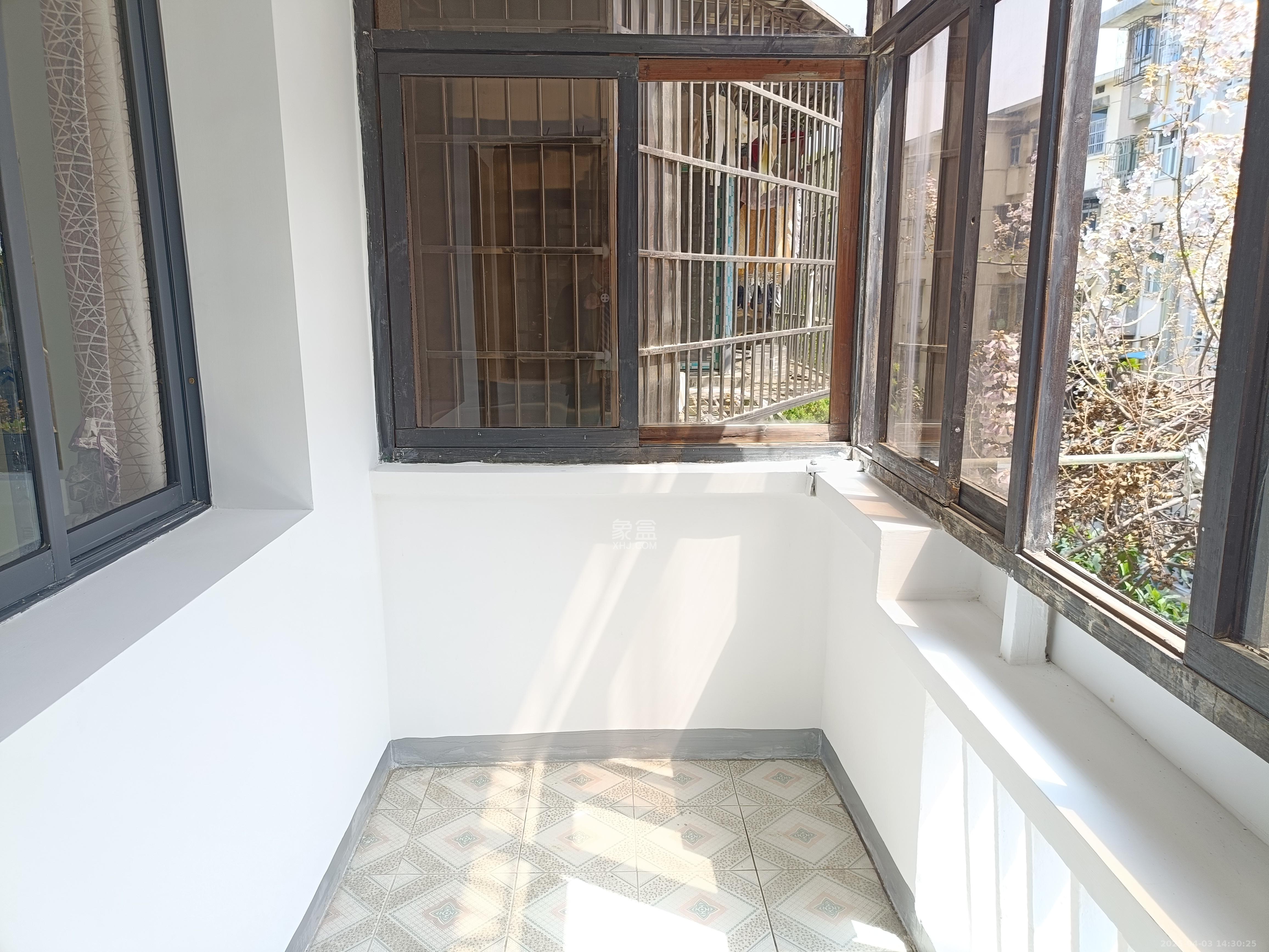东风一村社区房（王家垅）  2室1厅1卫   1600.00元/月室内图