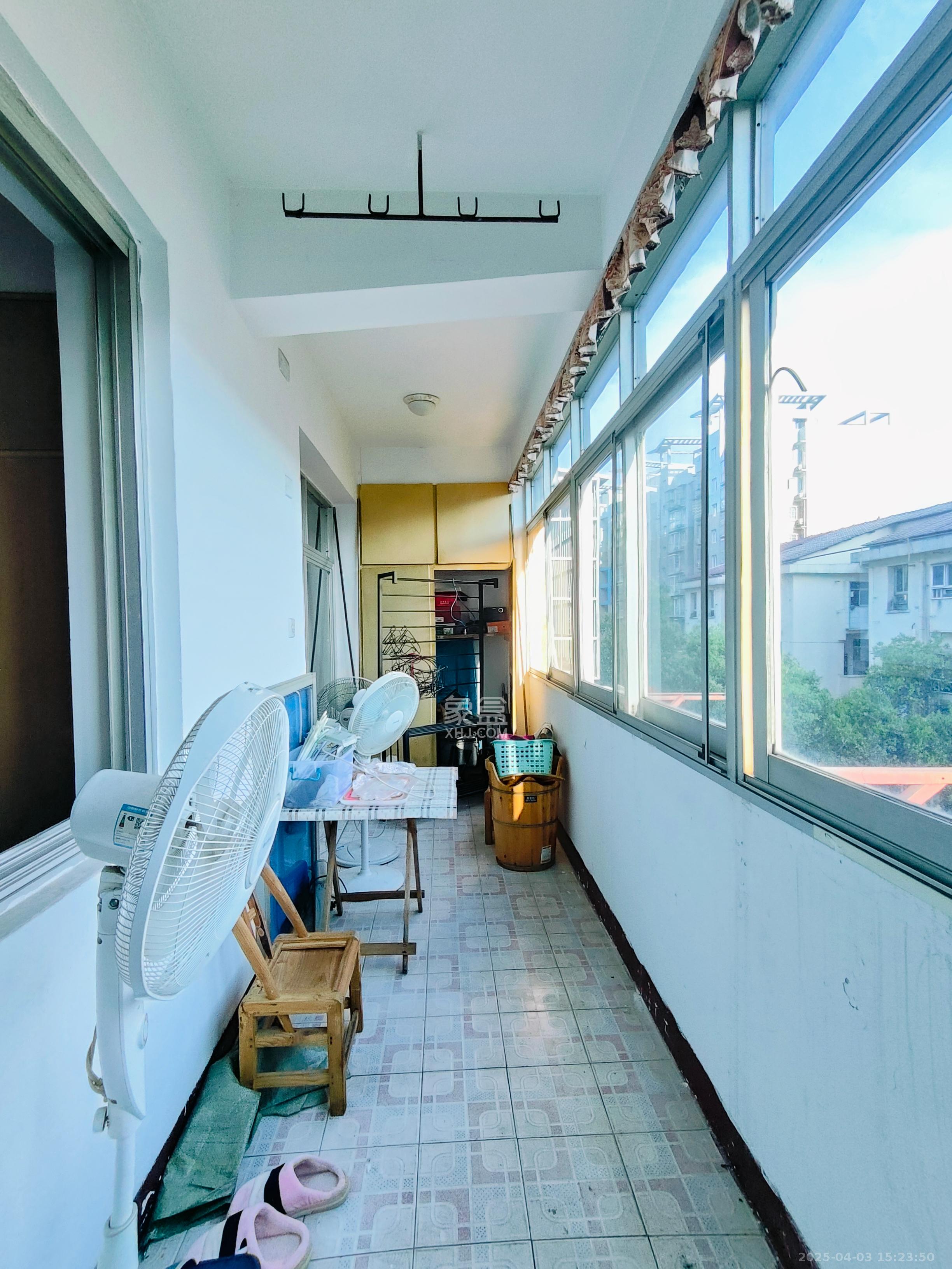 省六运公司宿舍  3室2厅1卫   2300.00元/月室内图