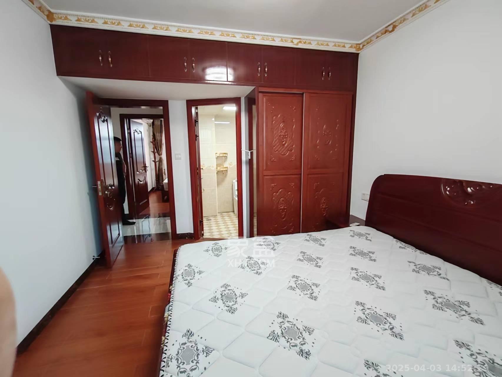 长永佳苑 3室2厅1卫 2300.0元/月 长永佳苑 3室2厅1卫 2300.0元/月室内图