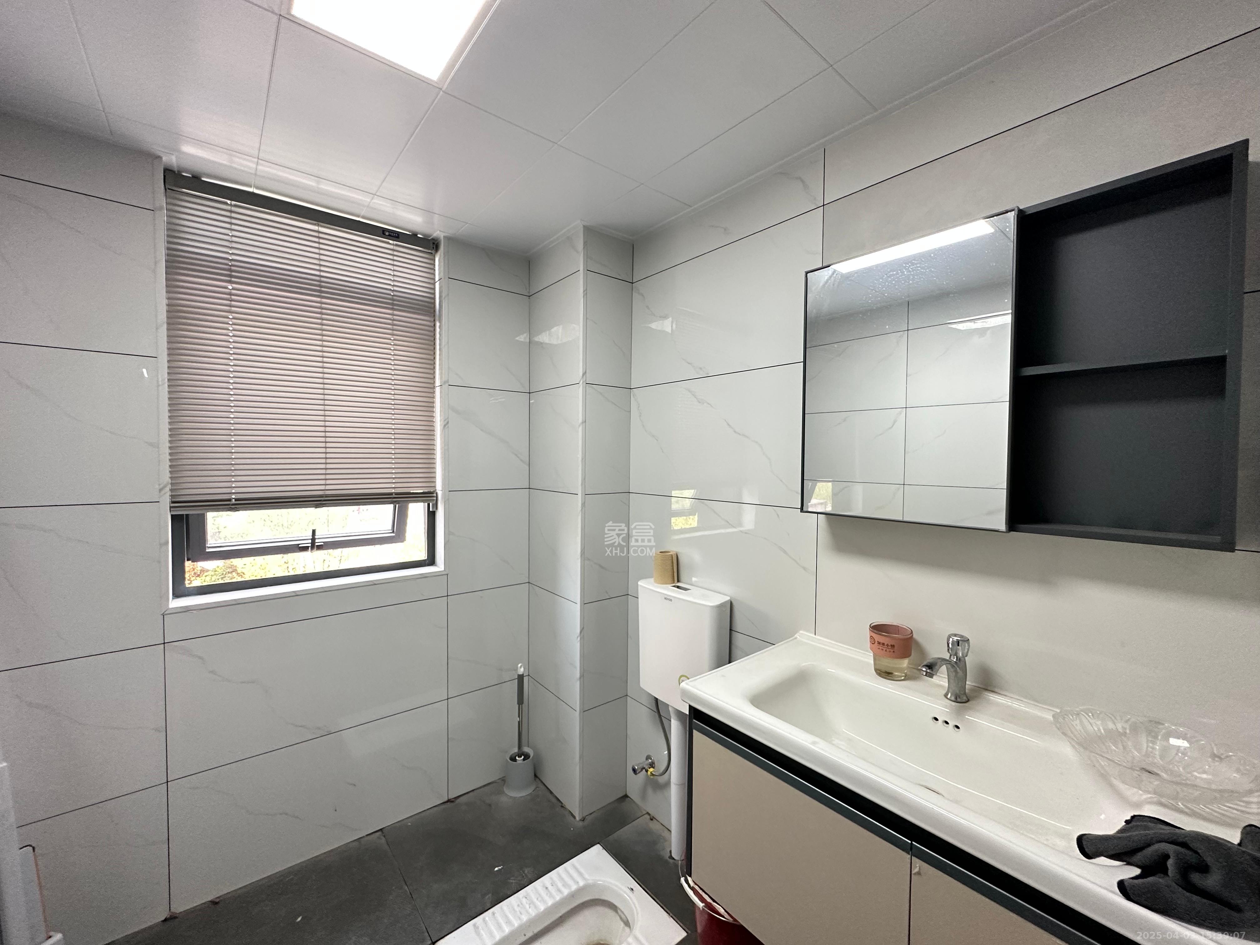 莲馨苑 1室1厅1卫 1800.0元/月 莲馨苑 1室1厅1卫 1800.0元/月室内图