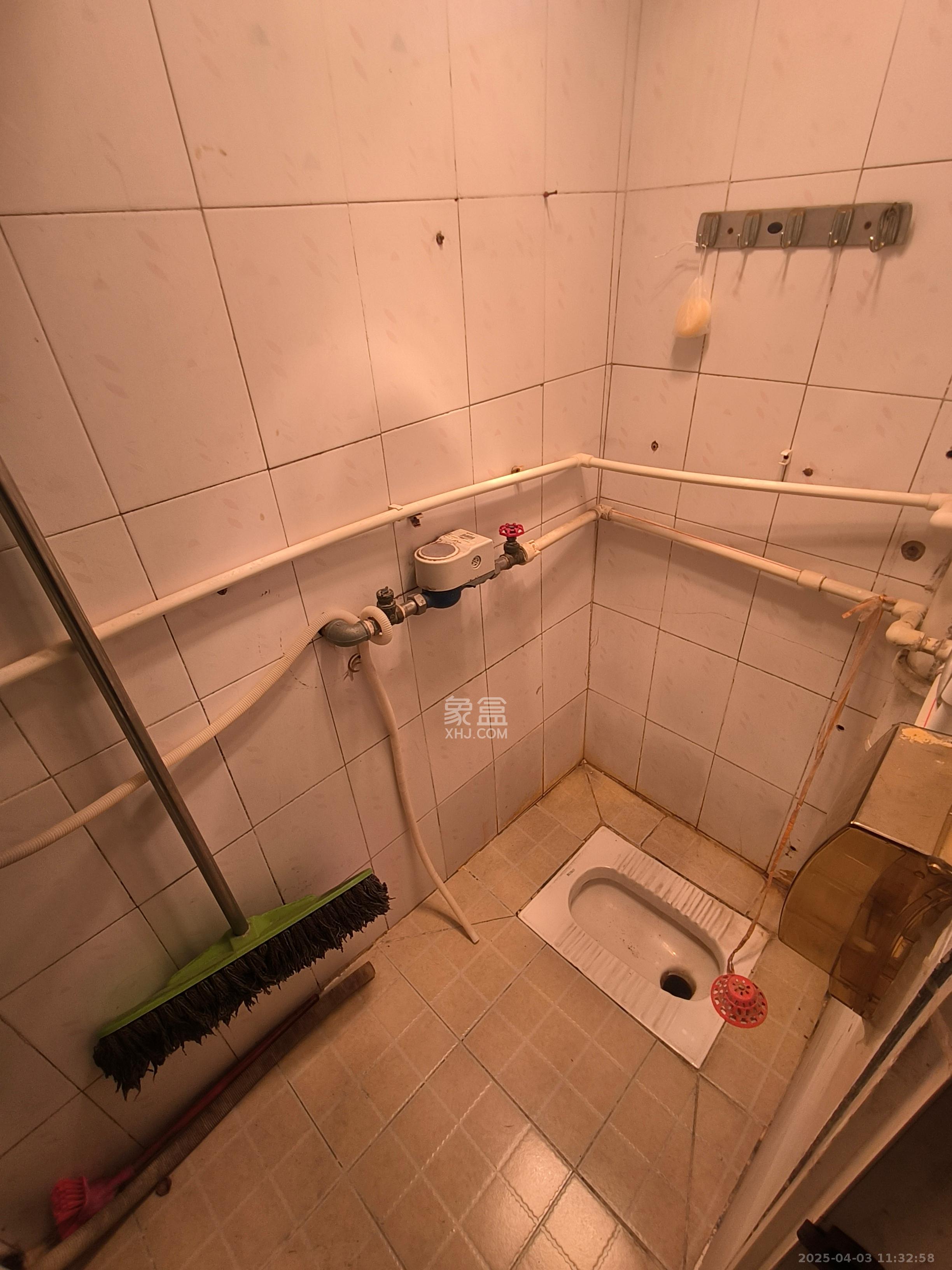 向韶村 3室1厅1卫 1600.0元/月 向韶村 3室1厅1卫 1600.0元/月室内图