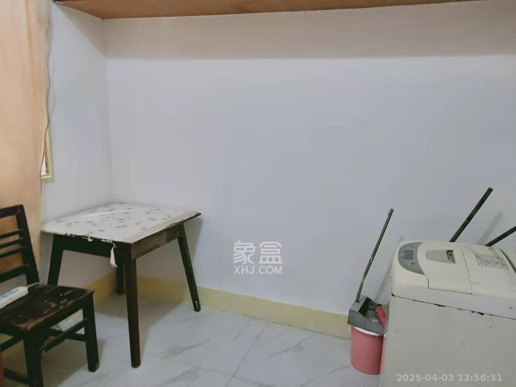 赐闲湖（机关事务管理单位房）  1室1厅1卫   1000.00元/月