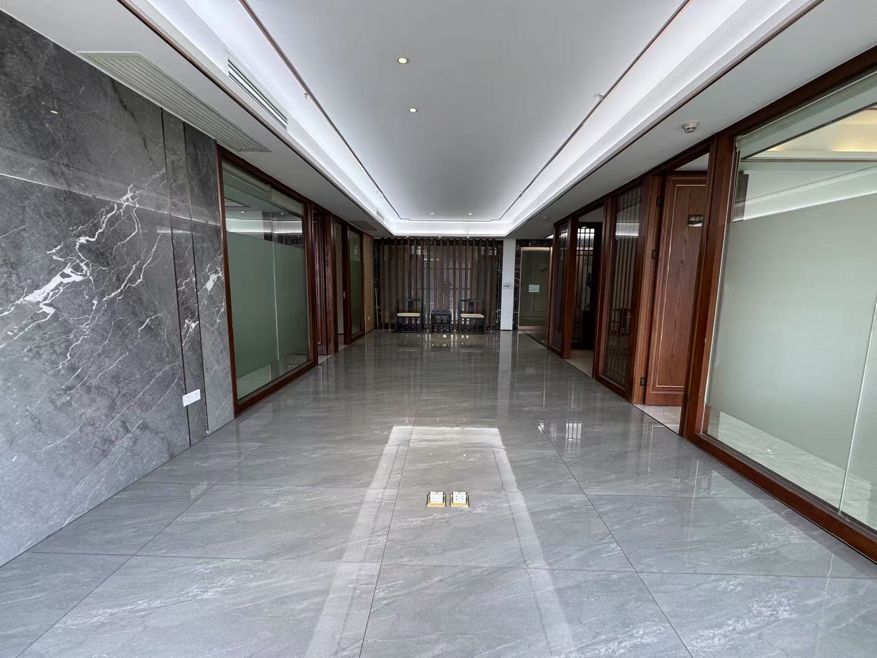 融冠亲城50写字楼 4室1厅0卫 8500.0元/月 融冠亲城50写字楼 4室1厅0卫 8500.0元/月室内图