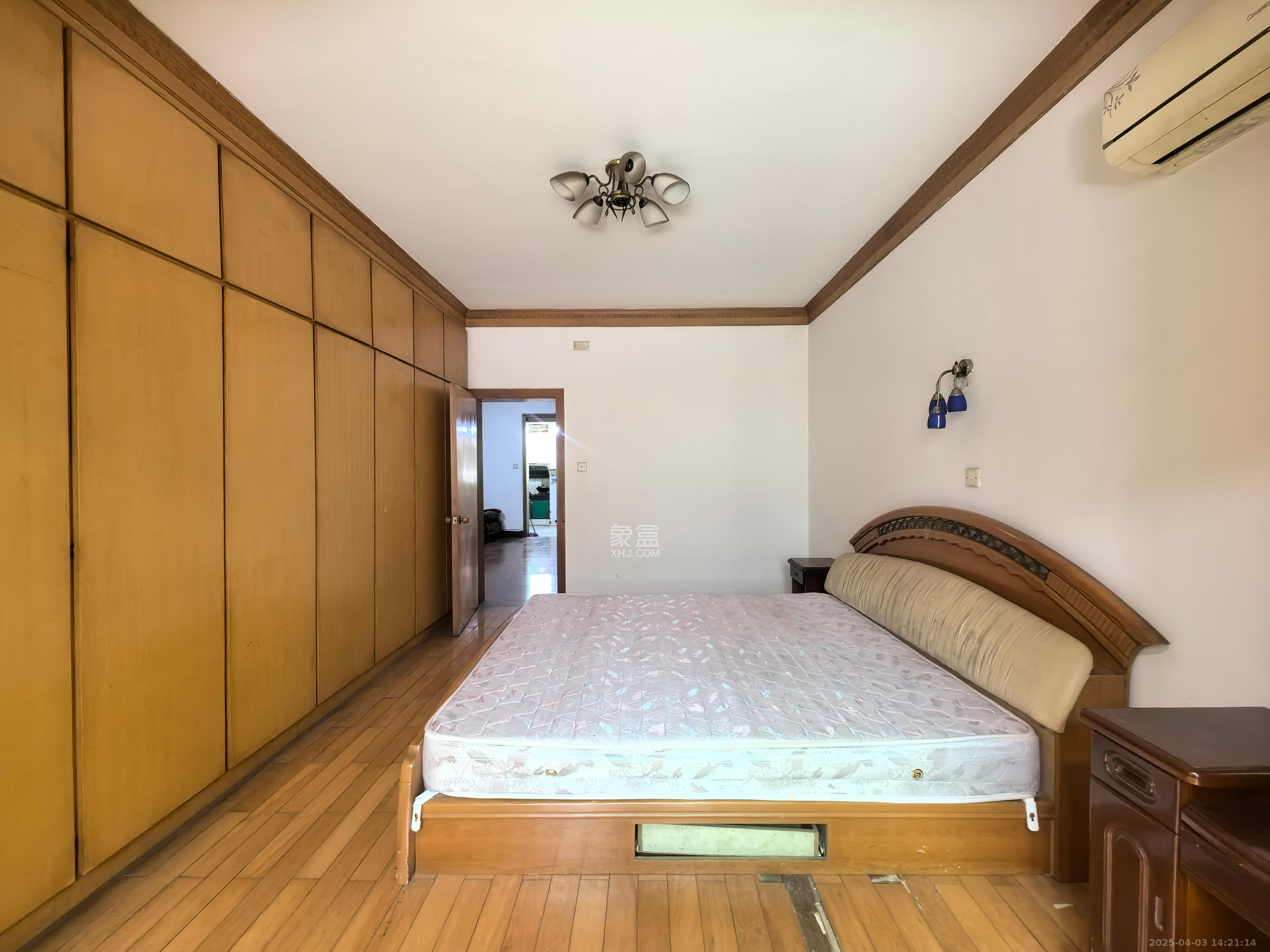 南天花园  2室1厅1卫   1600.00元/月室内图