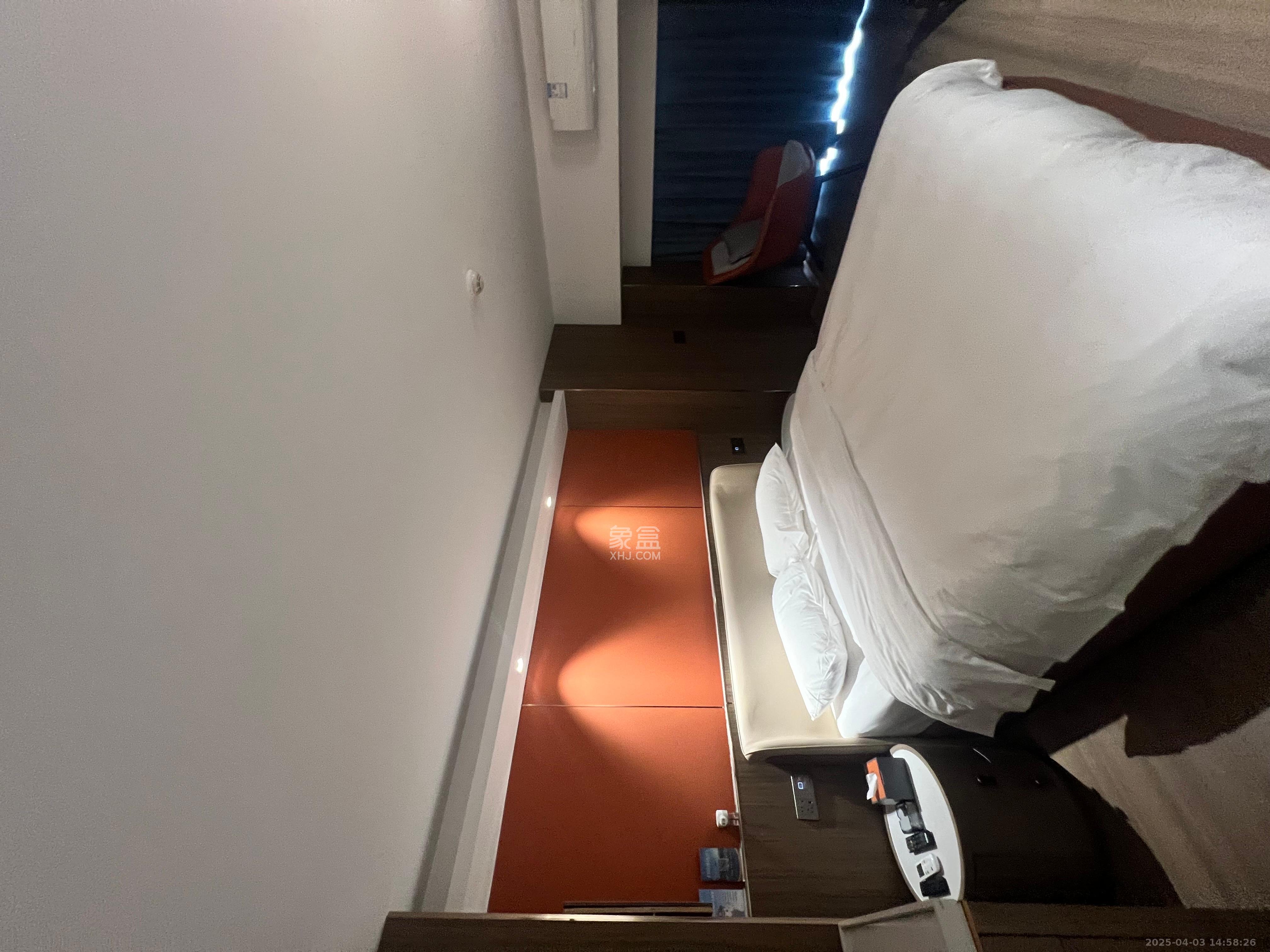 佳兆业云顶都汇 1室0厅1卫 1500.0元/月 佳兆业云顶都汇 1室0厅1卫 1500.0元/月室内图