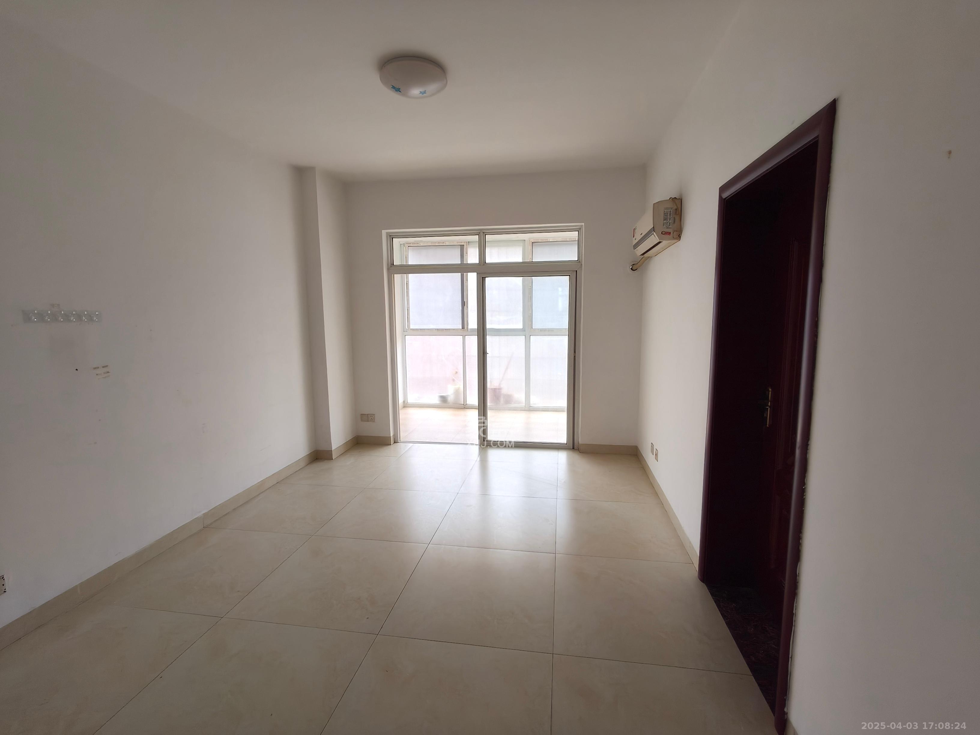 景荣华苑 4室2厅2卫 2600.0元/月 景荣华苑 4室2厅2卫 2600.0元/月室内图