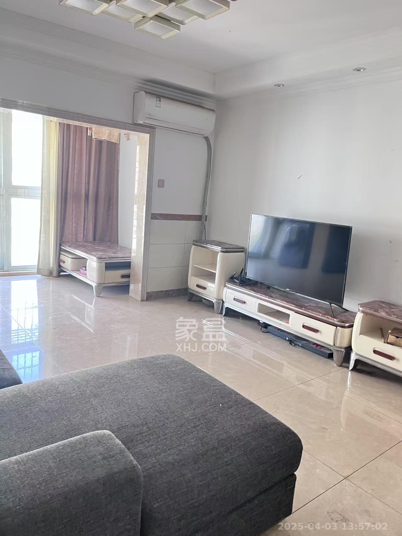 荷韵园 3室2厅1卫 2200.0元/月 荷韵园 3室2厅1卫 2200.0元/月室内图