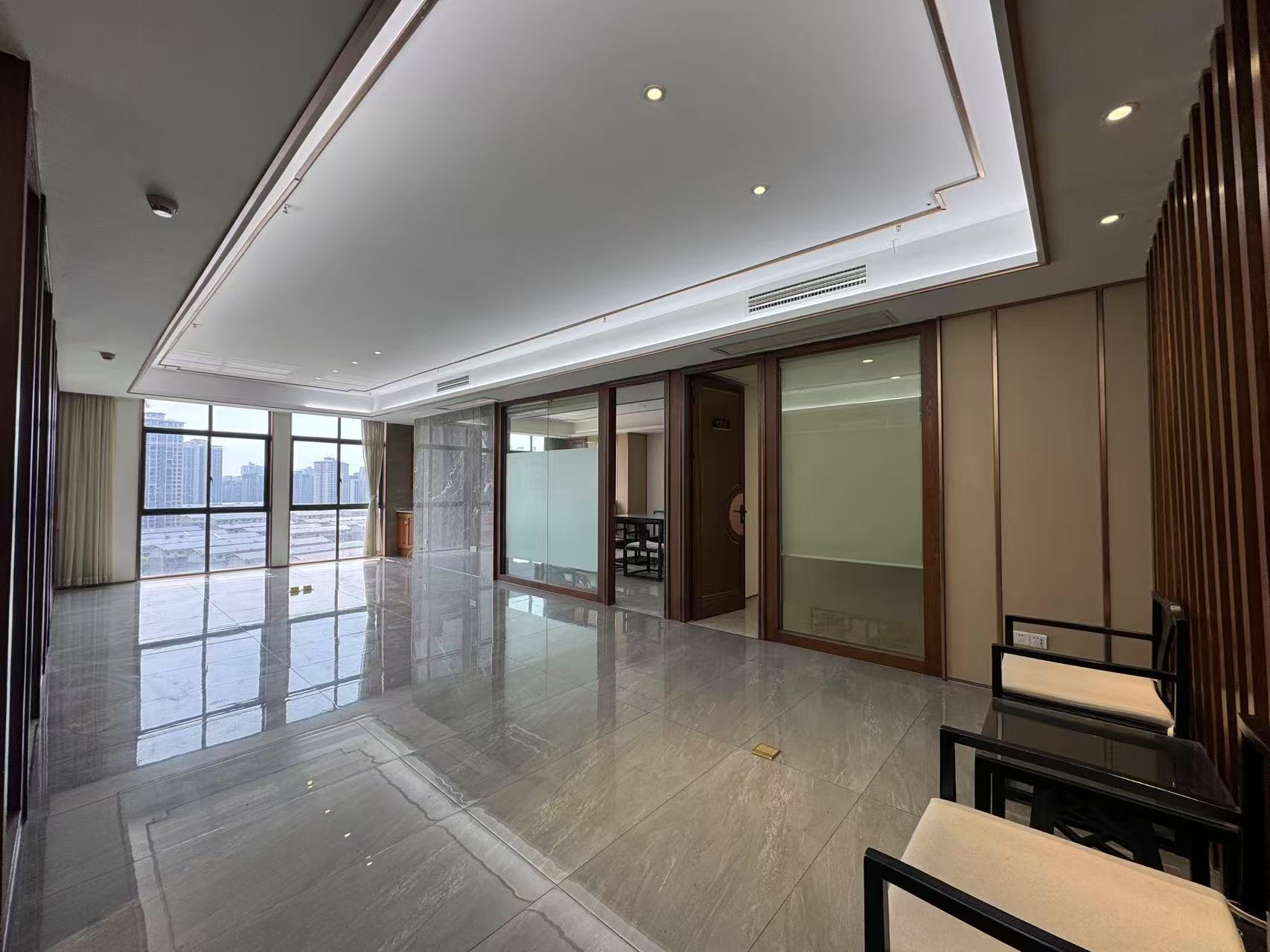 融冠亲城50写字楼 4室1厅0卫 8500.0元/月 融冠亲城50写字楼 4室1厅0卫 8500.0元/月室内图