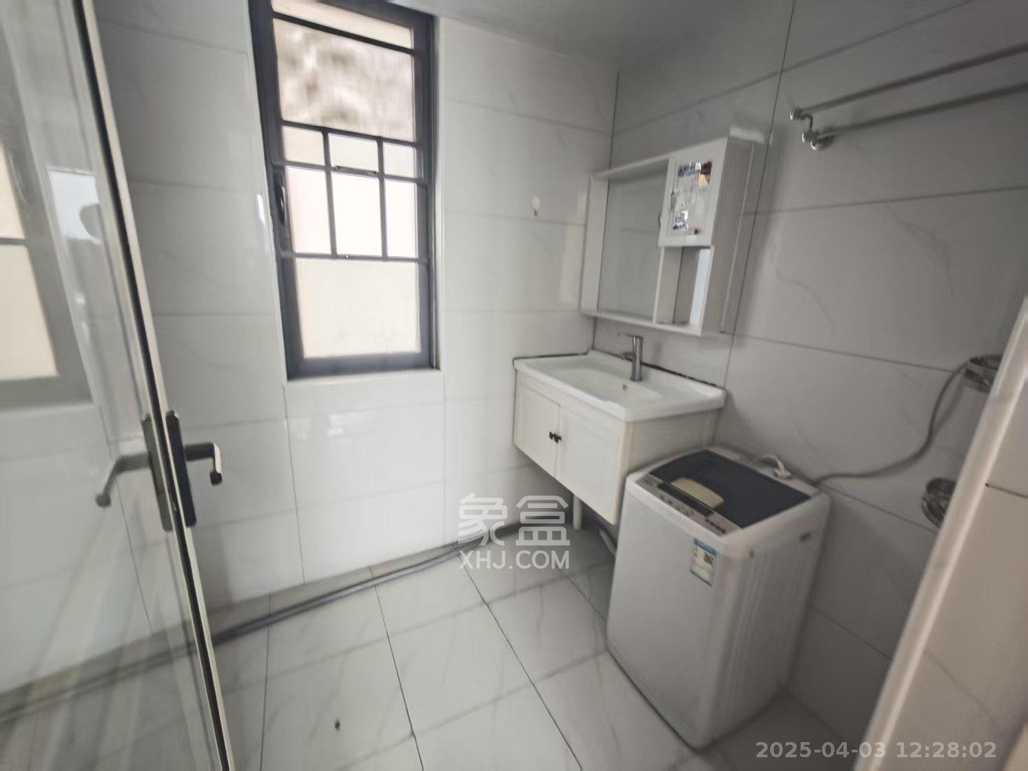 恒泰湘壹府 4室2厅2卫 2800.0元/月 恒泰湘壹府 4室2厅2卫 2800.0元/月室内图