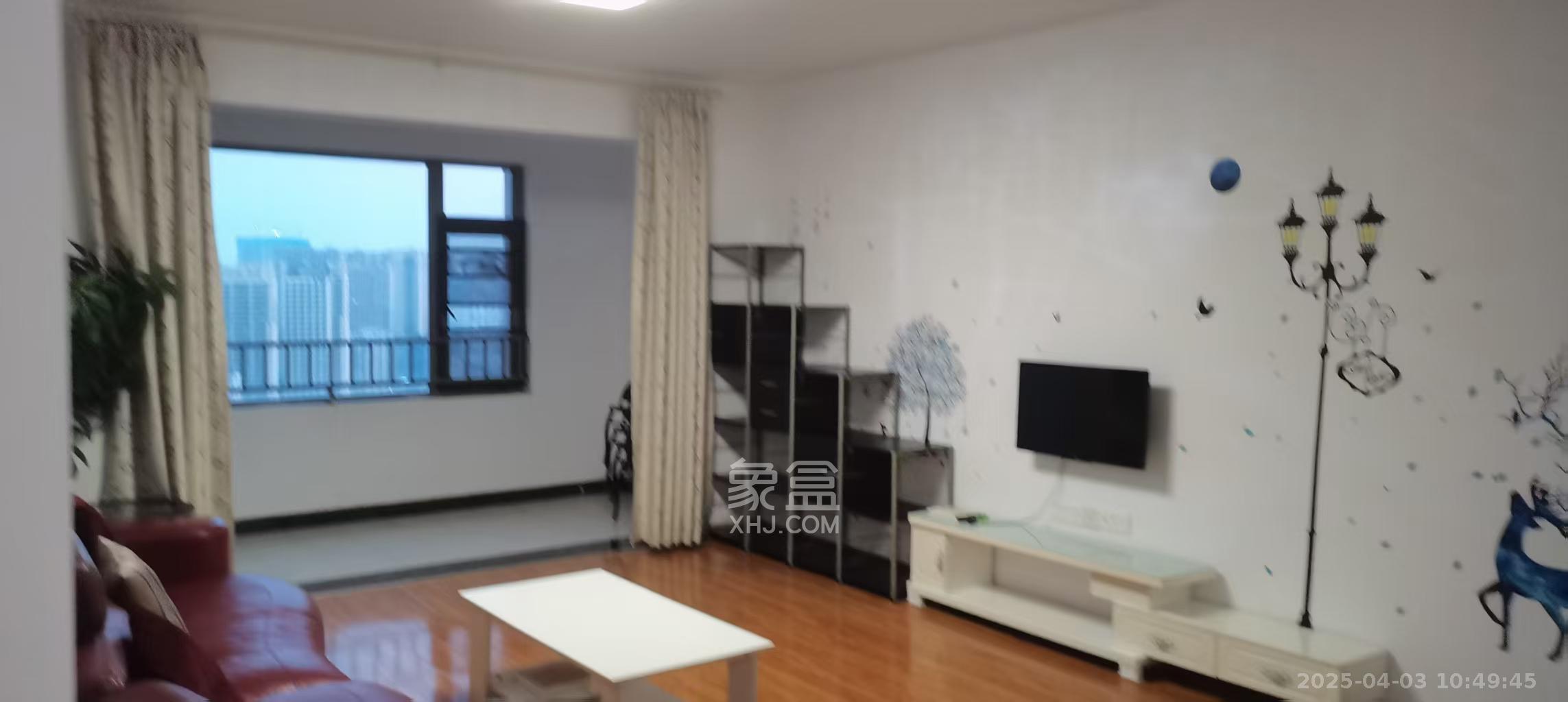 八方小区C区  3室2厅2卫   4500.00元/月室内图