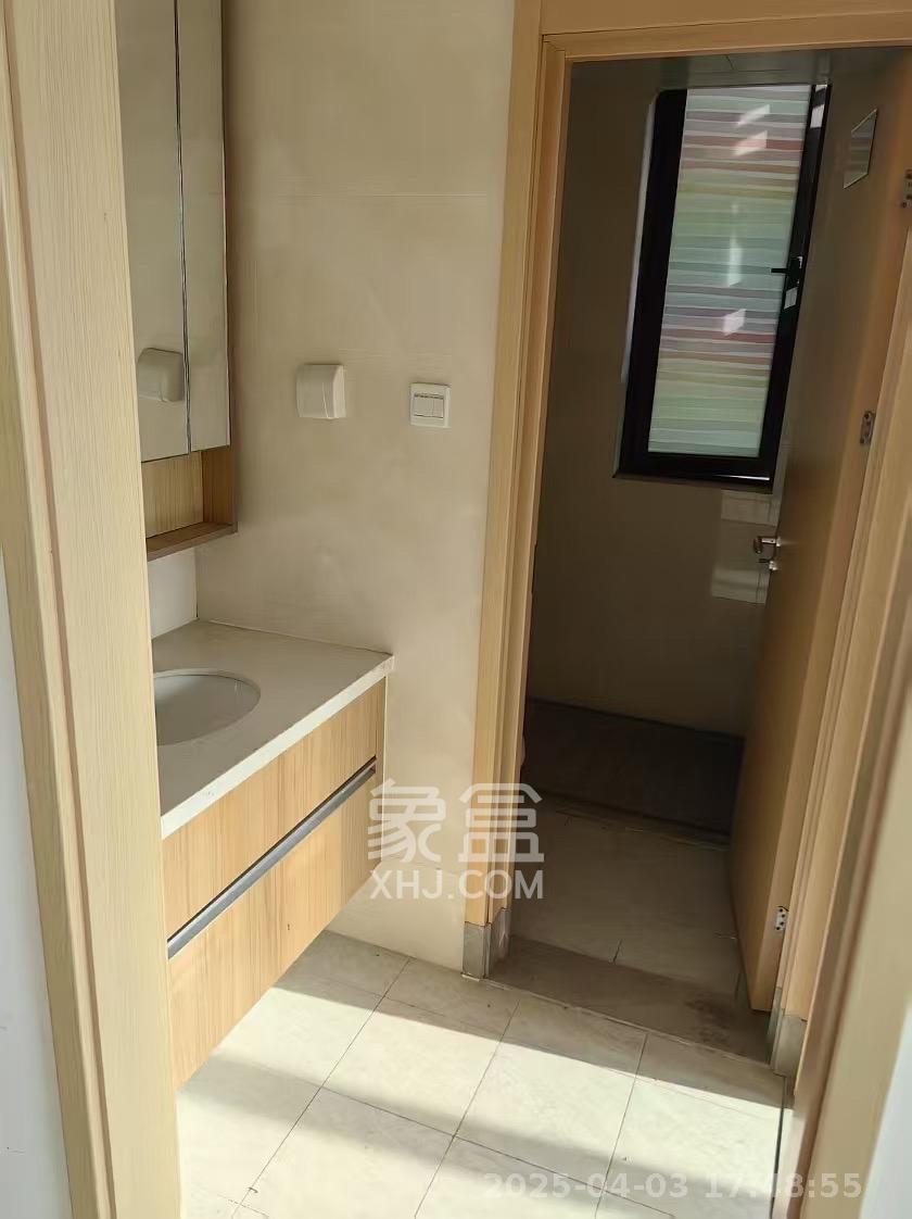 启迪协信中心  2室2厅1卫   2600.00元/月室内图