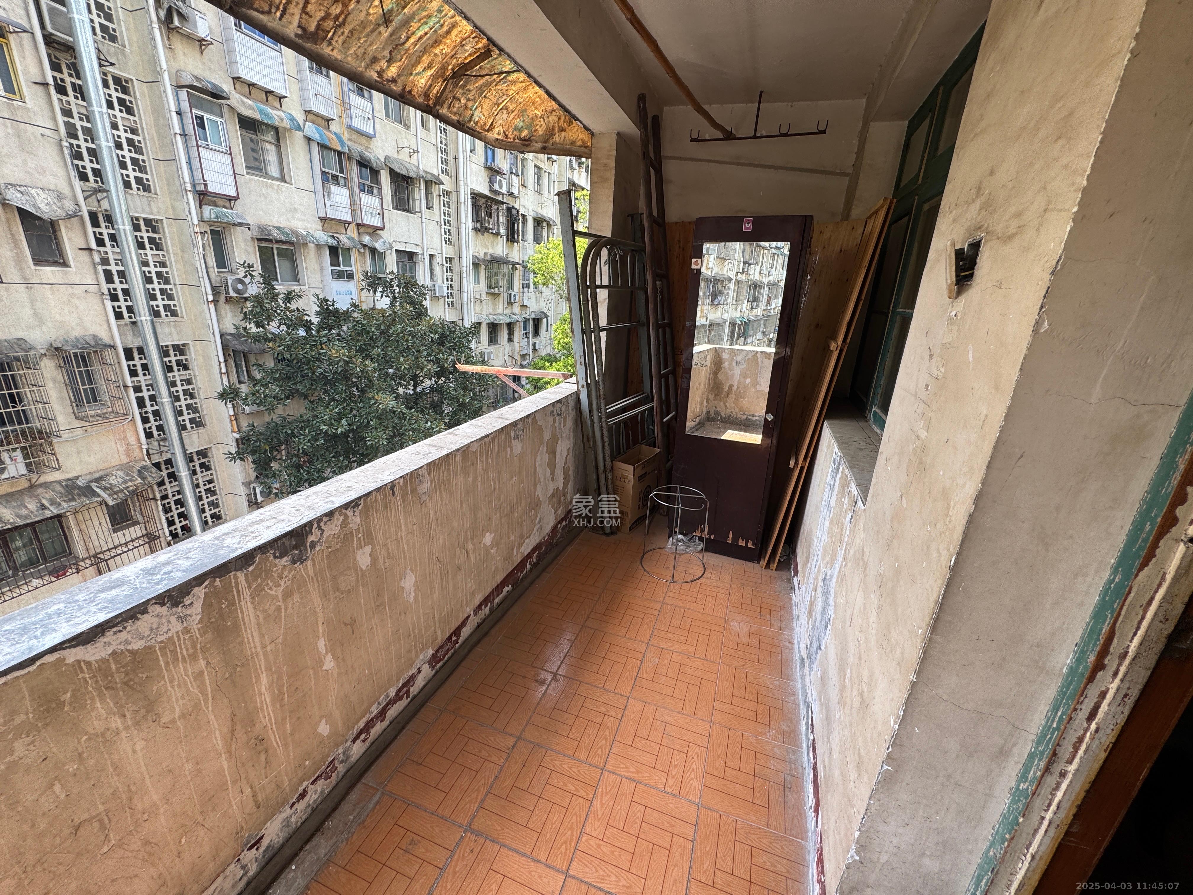 湖南省震災(zāi)風(fēng)險防治中心（老地震局宿舍）  4室1廳1衛(wèi)   2400.00元/月室內(nèi)圖