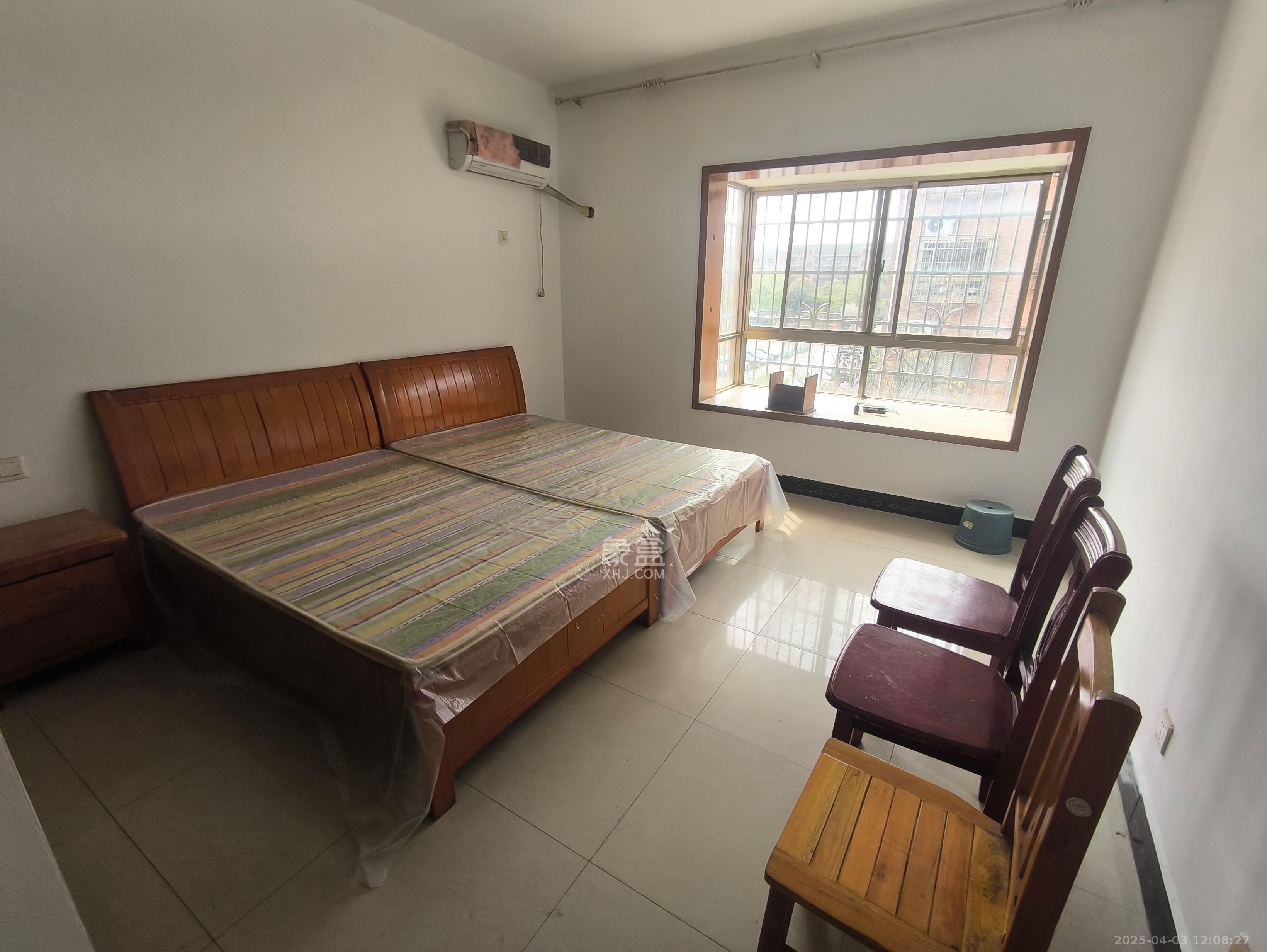 新路小区 1室0厅0卫 1800.0元/月 新路小区 1室0厅0卫 1800.0元/月室内图