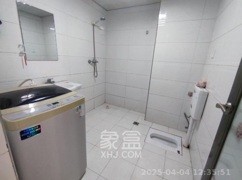 和馨园  3室2厅2卫   2600.00元/月室内图