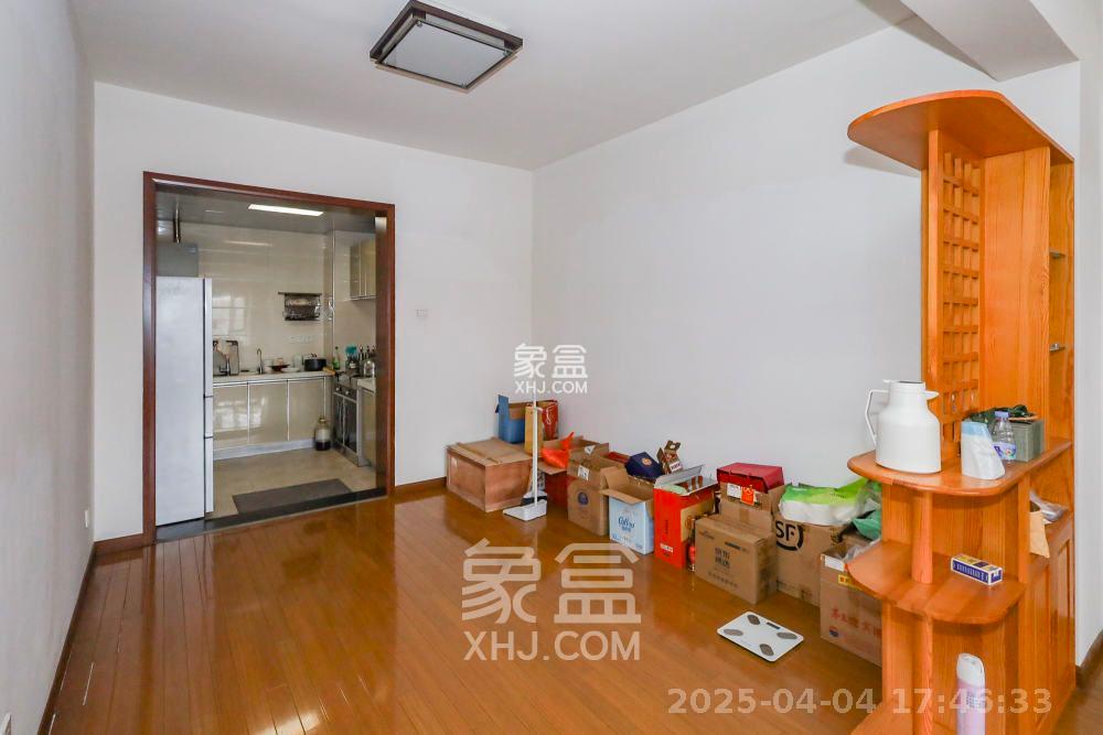 钰龙天下一期  4室2厅1卫   3200.00元/月室内图