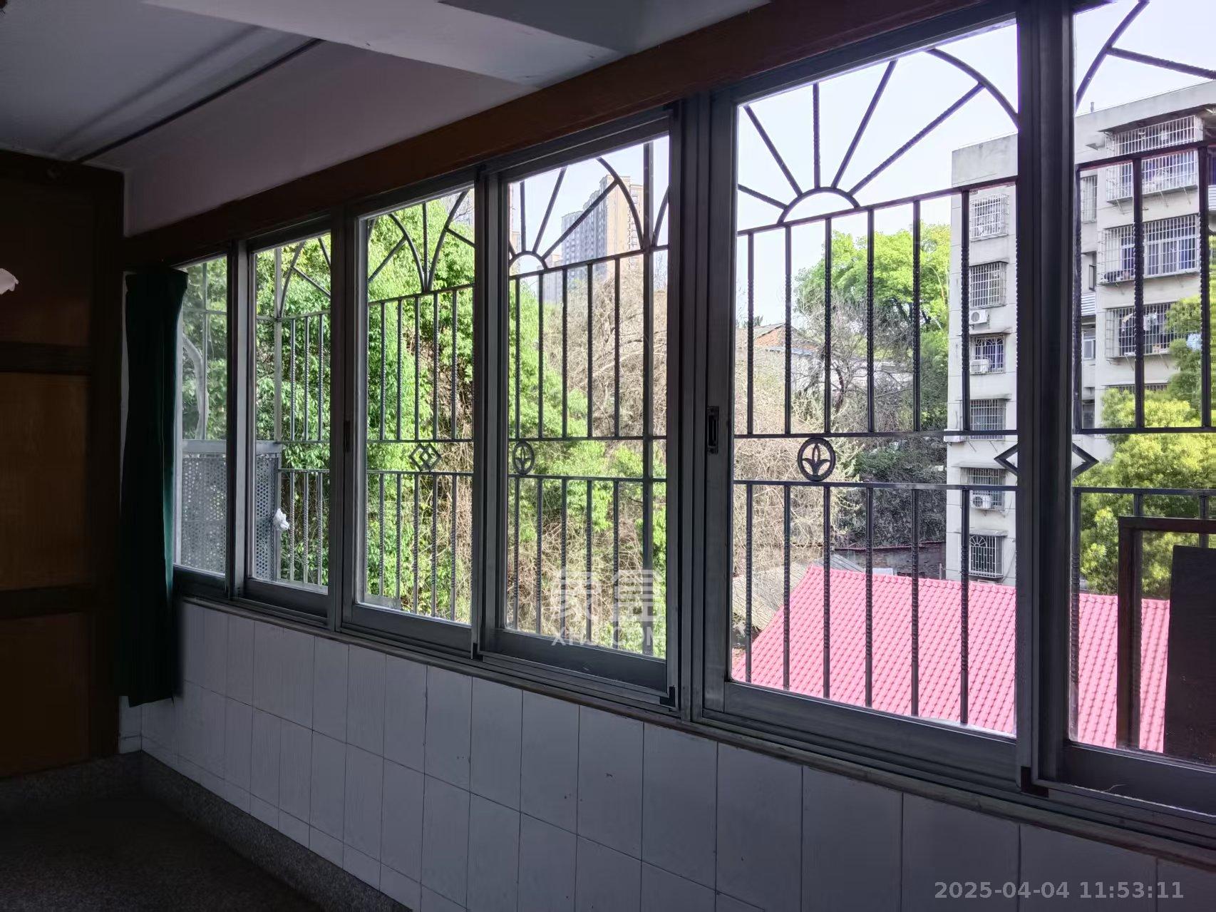 木材厂宿舍(南湖医院对面) 3室1厅1卫 1900.0元/月 木材厂宿舍(南湖医院对面) 3室1厅1卫 1900.0元/月室内图