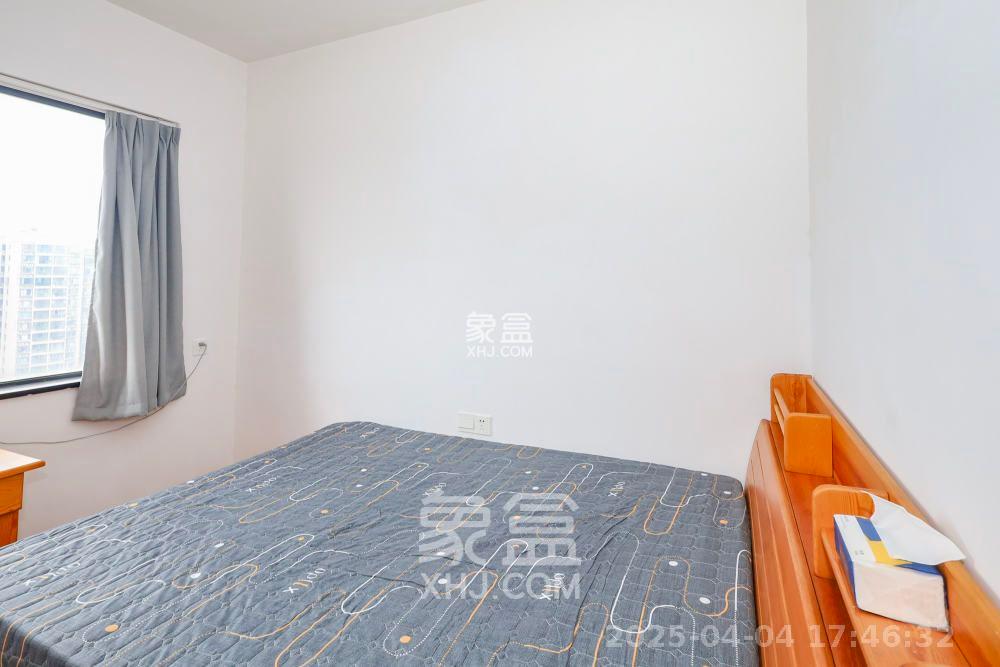 钰龙天下一期  4室2厅1卫   3200.00元/月室内图