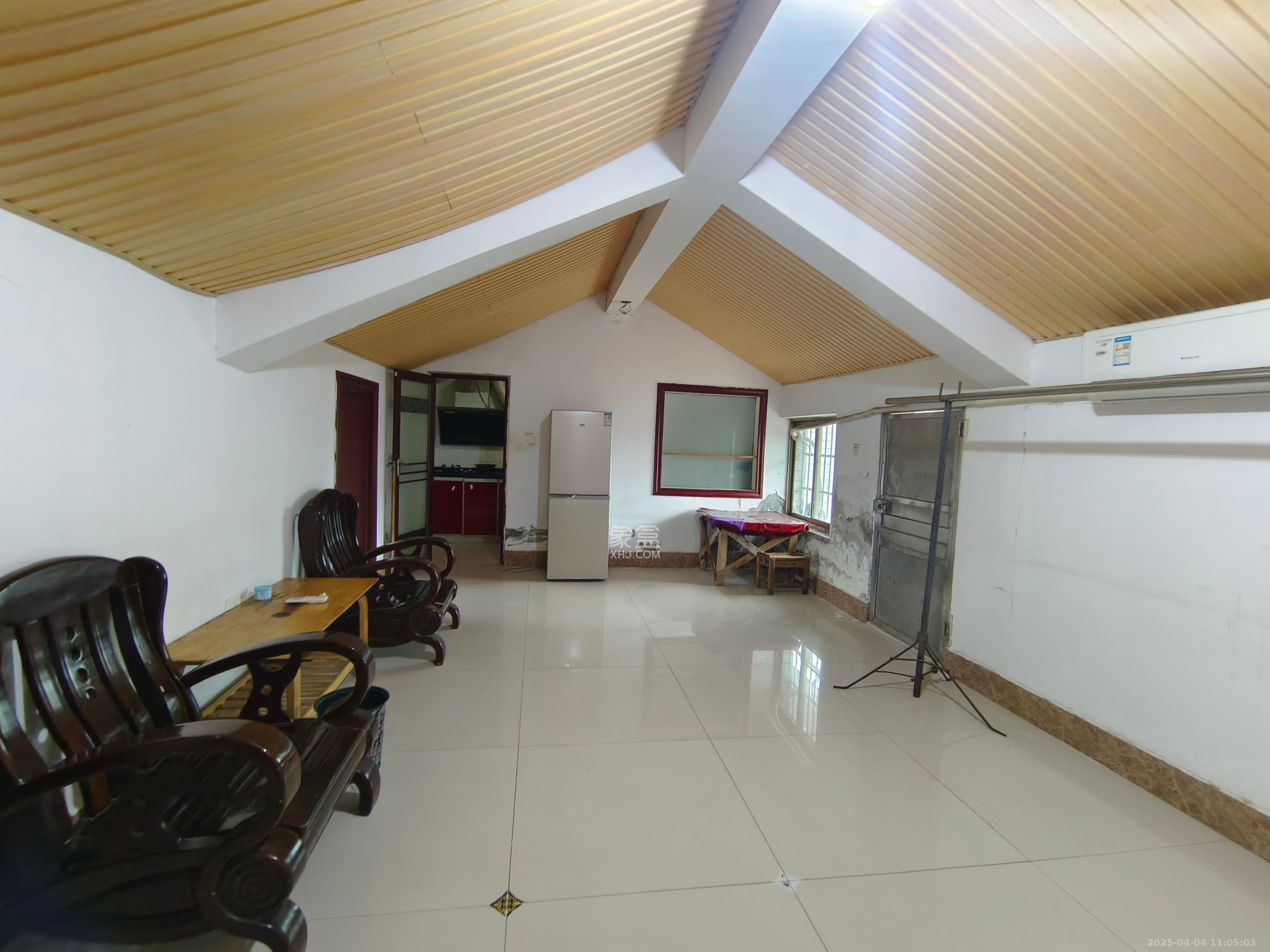 兴联母山小区 3室1厅1卫 700.0元/月 兴联母山小区 3室1厅1卫 700.0元/月室内图