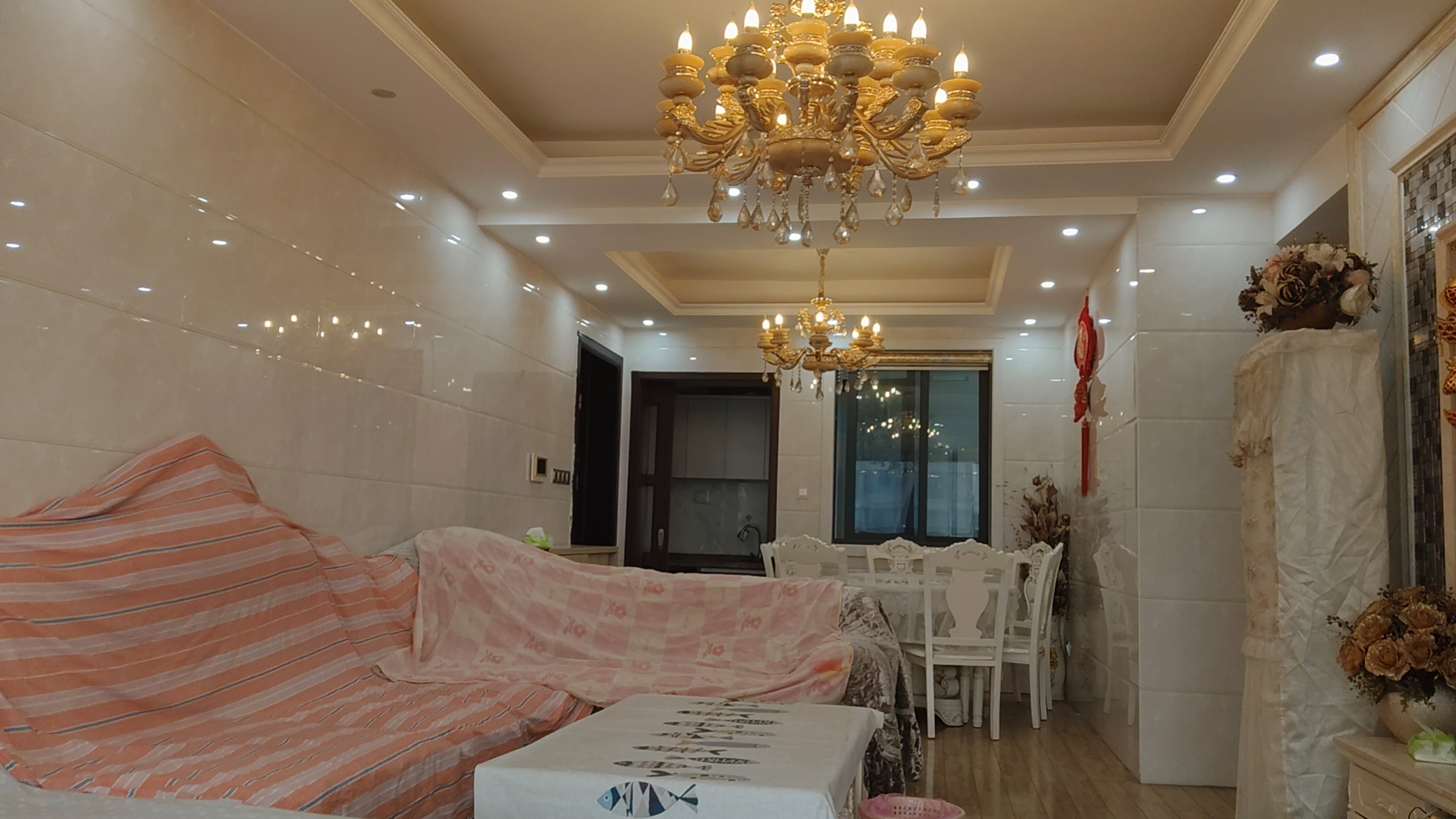 衡阳碧桂园 4室2厅2卫 1800.0元/月 衡阳碧桂园 4室2厅2卫 1800.0元/月室内图