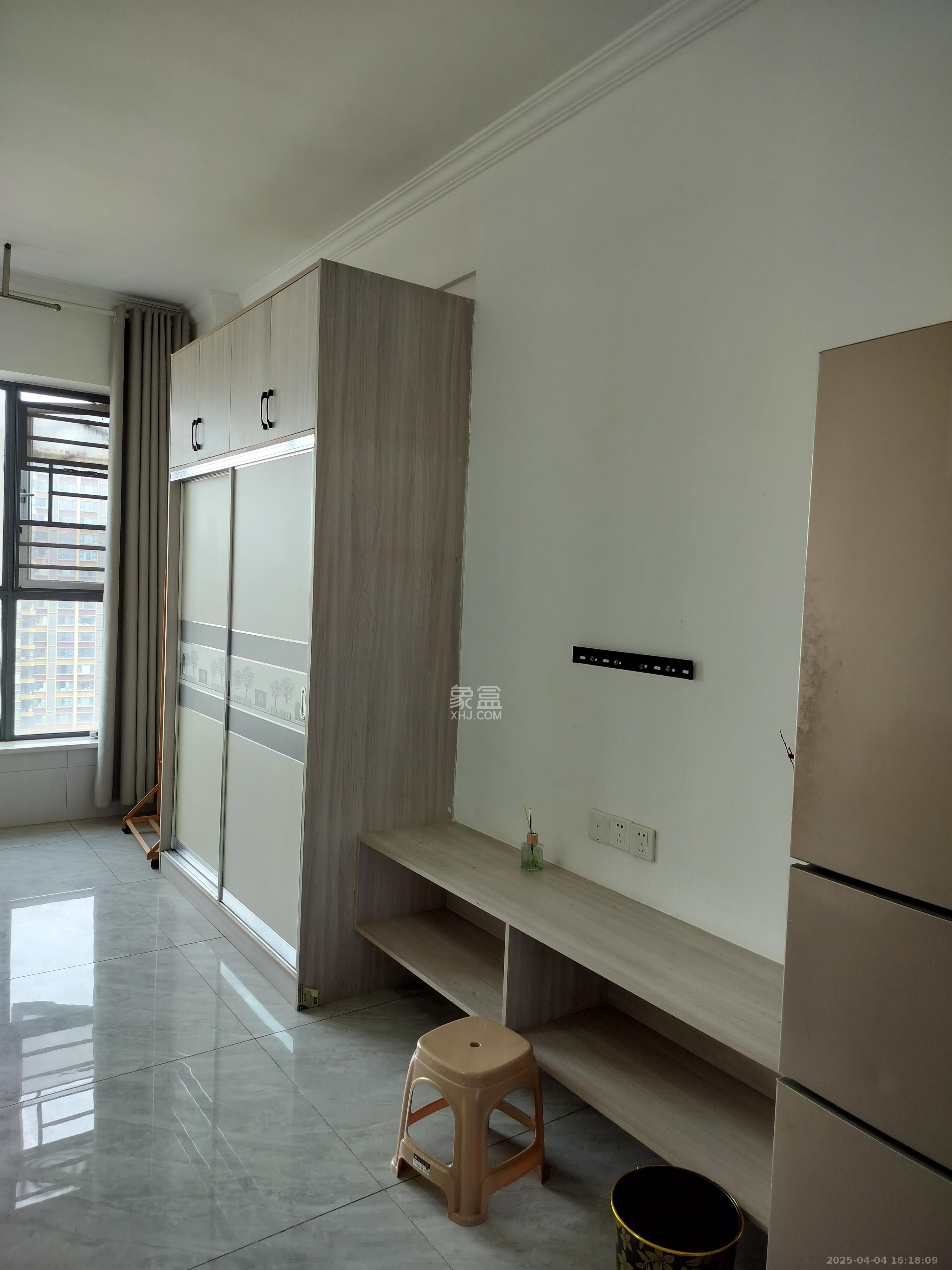 中南国际眼镜城(中伟商业中心) 1室1厅1卫 1280.0元/月 中南国际眼镜城(中伟商业中心) 1室1厅1卫 1280.0元/月室内图