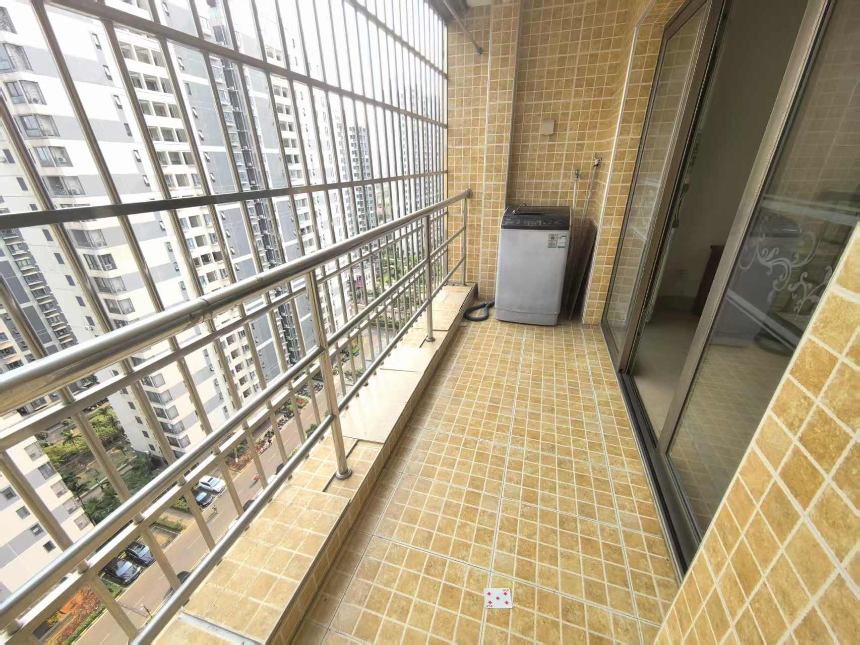 水岸阳光B小区  4室2厅2卫    2600.0元/月 水岸阳光B小区  4室2厅2卫    2600.0元/月室内图